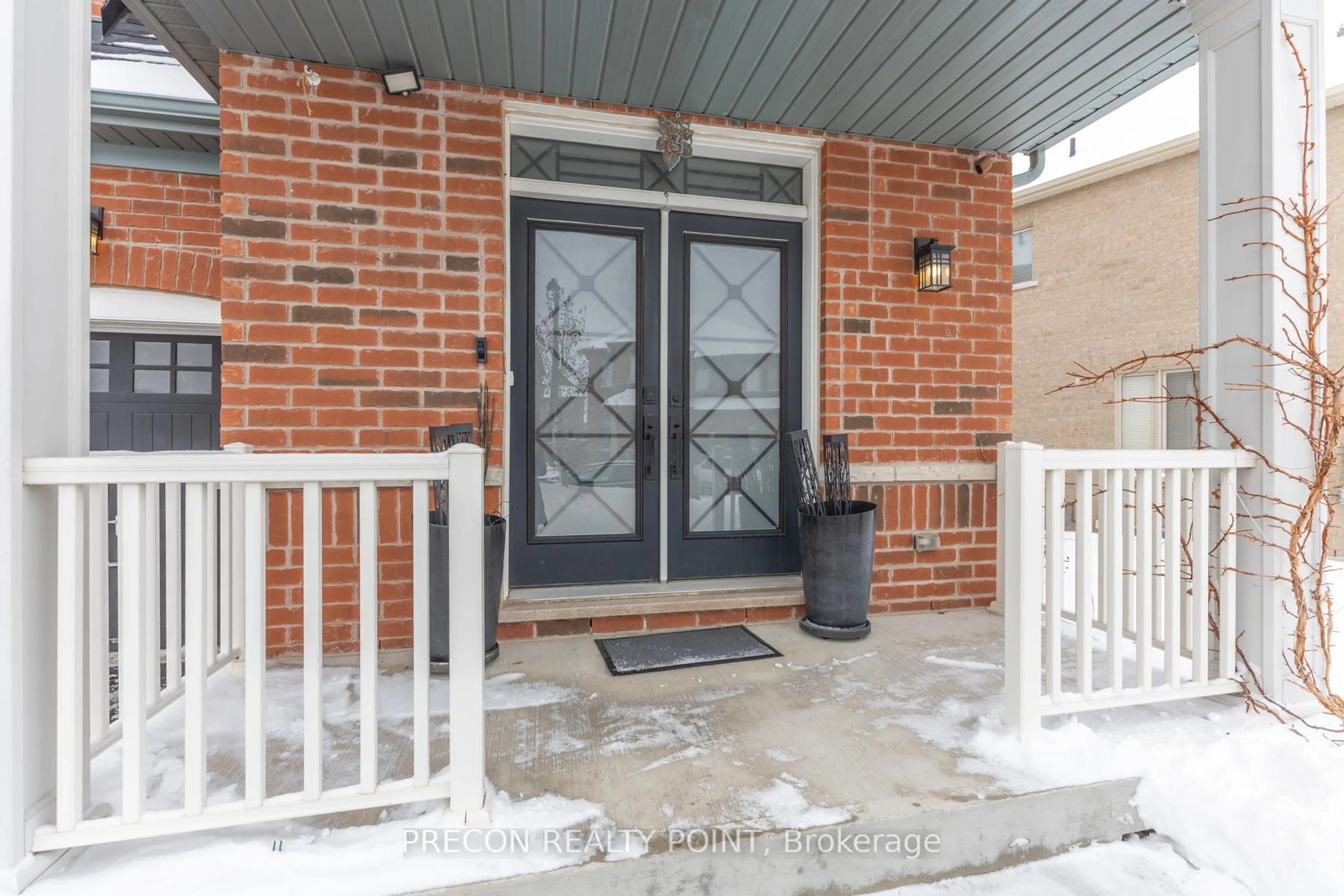Indoor entryway for 109 Roy Harper Ave, Aurora Ontario L4G 7C4
