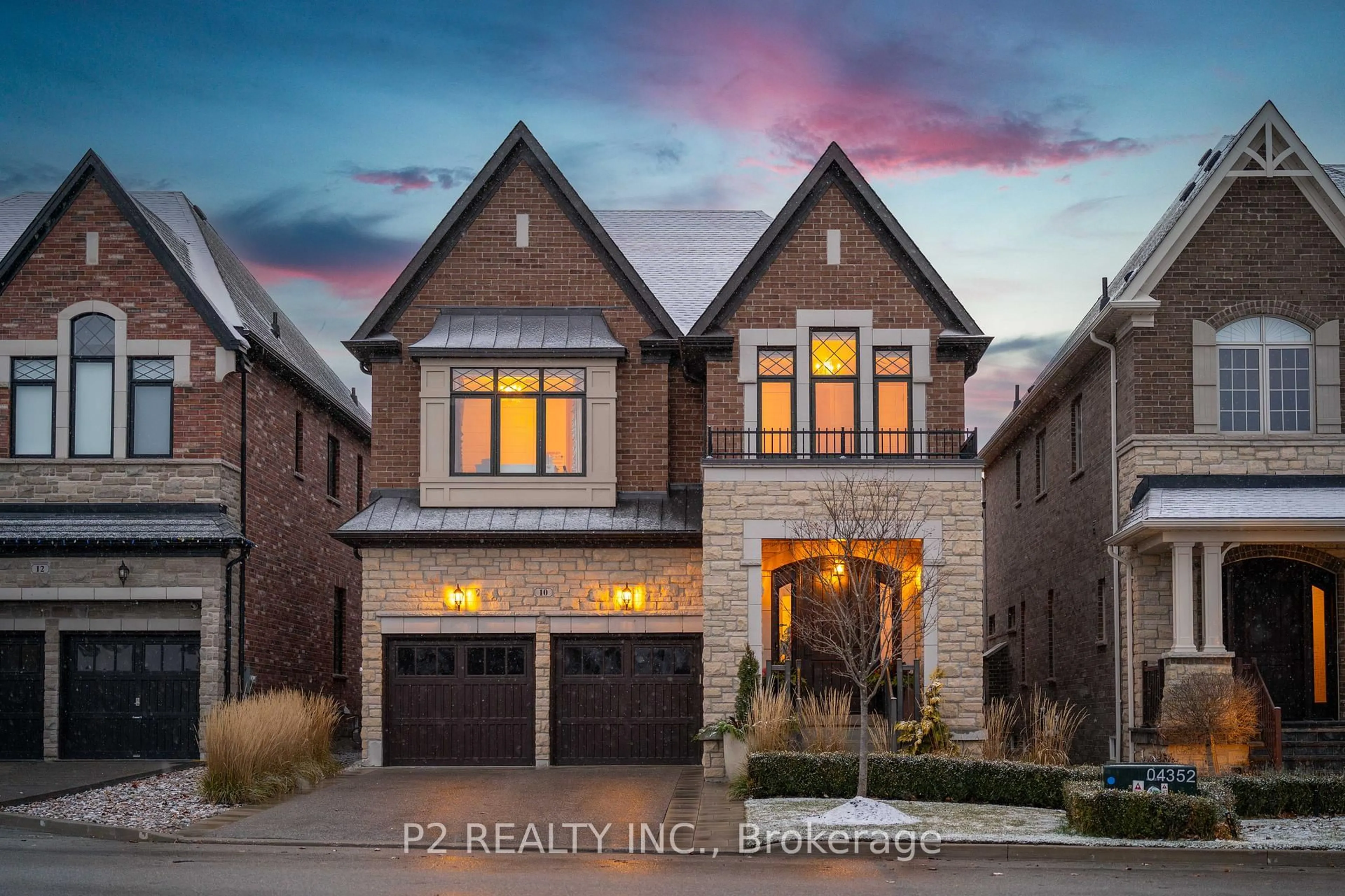 Home with brick exterior material, street for 10 King Blvd, King Ontario L7B 0P4