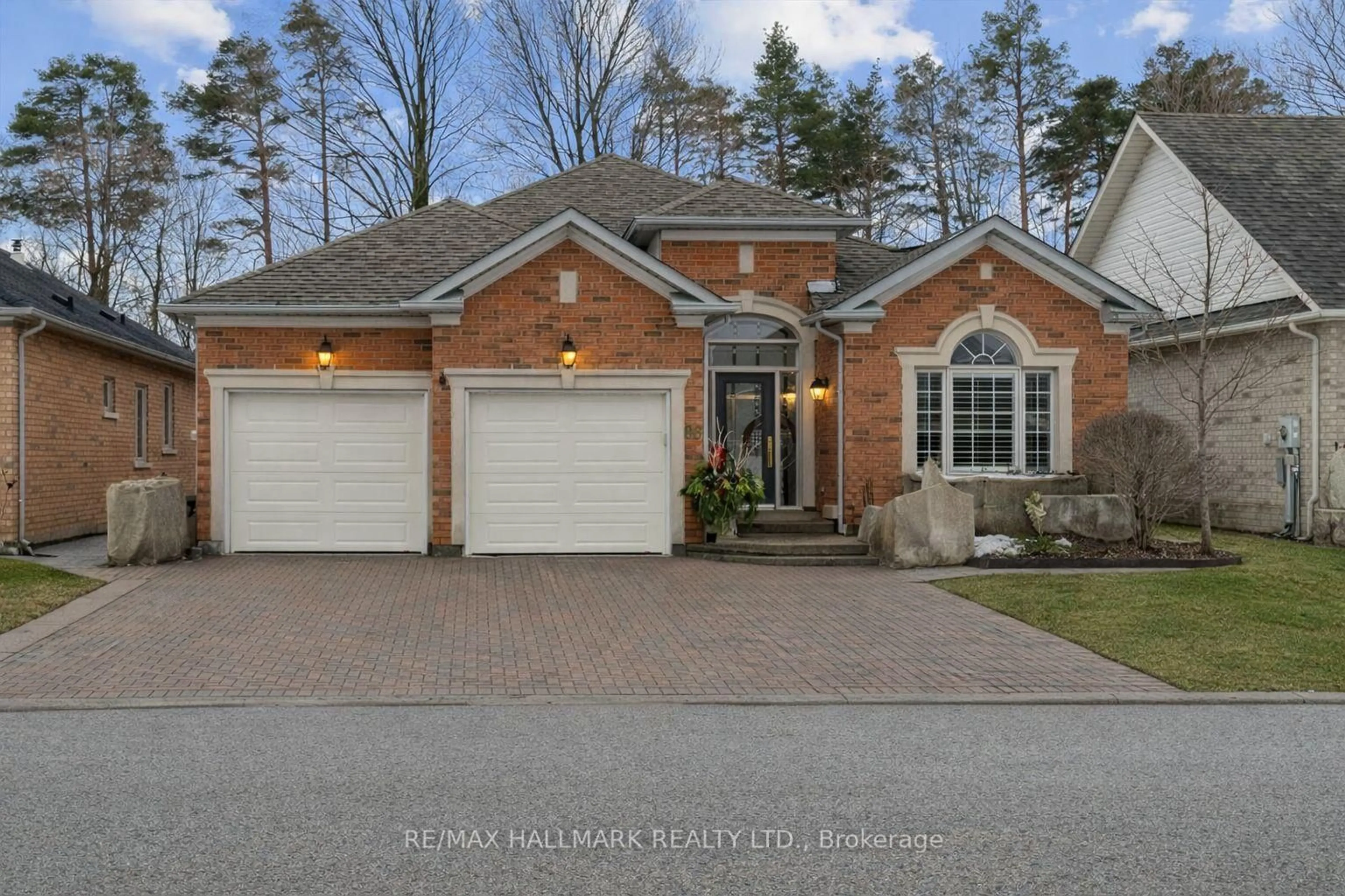Home with brick exterior material, street for 86 Couples Gallery, Whitchurch-Stouffville Ontario L4A 1M7