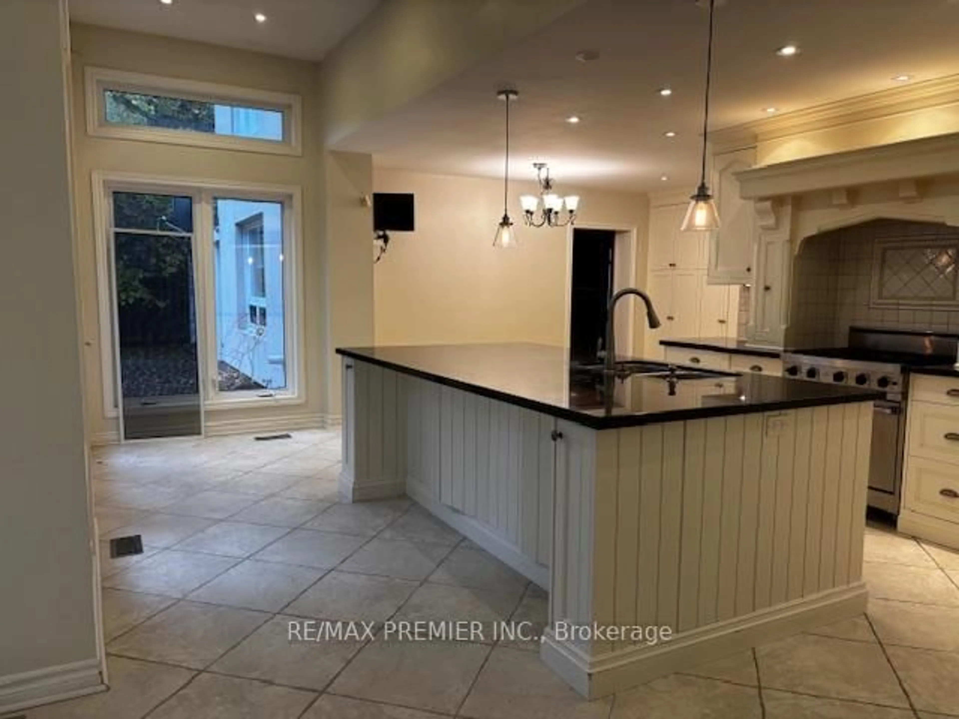 Unknown for 66 Laureleaf Rd, Markham Ontario L3T 2Y1