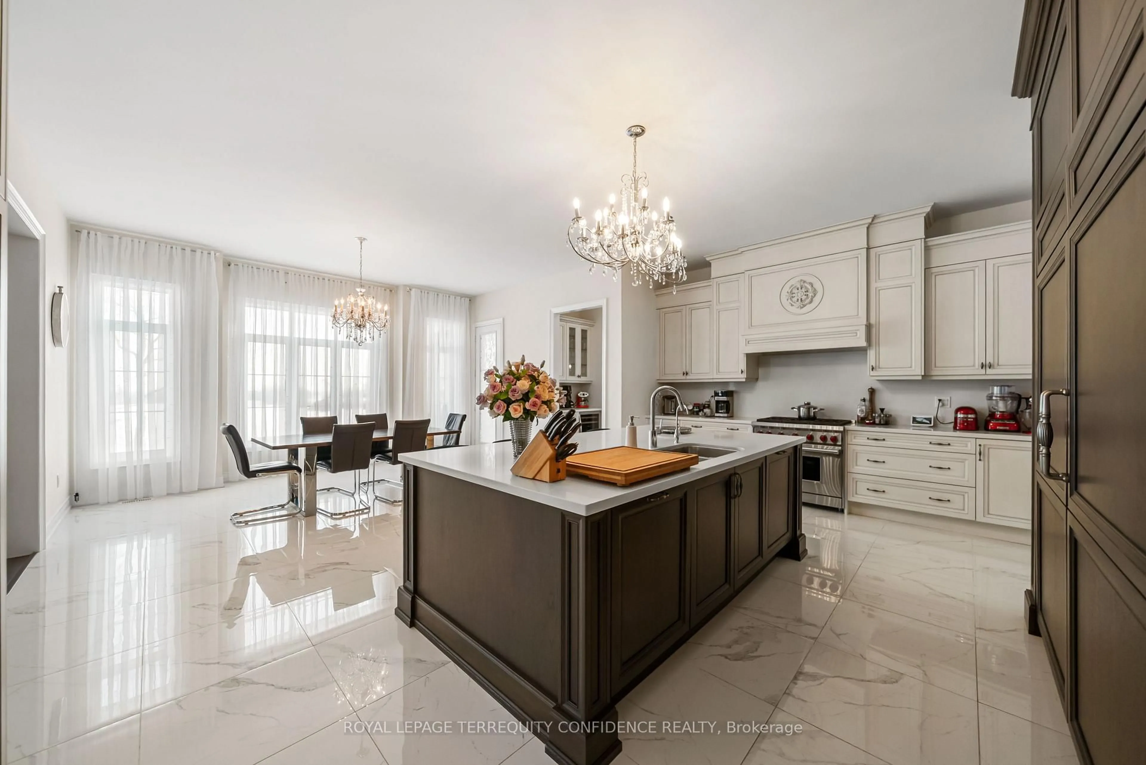 Open concept kitchen, ceramic/tile floor for 23 Macmurchy Ave, King Ontario L0J 1C0