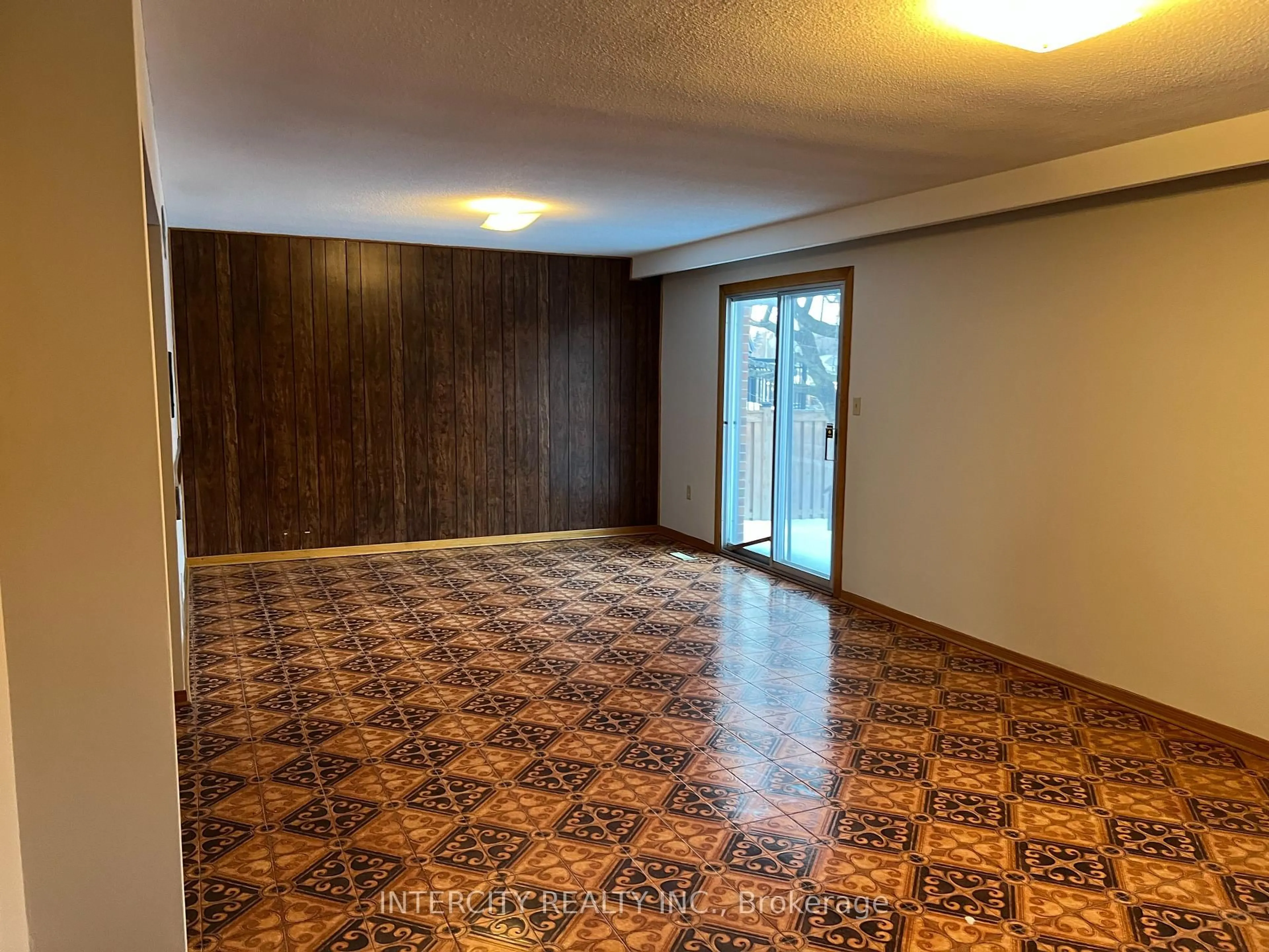 A pic of a room for 180 Jeanne Dr, Vaughan Ontario L4L 1X8