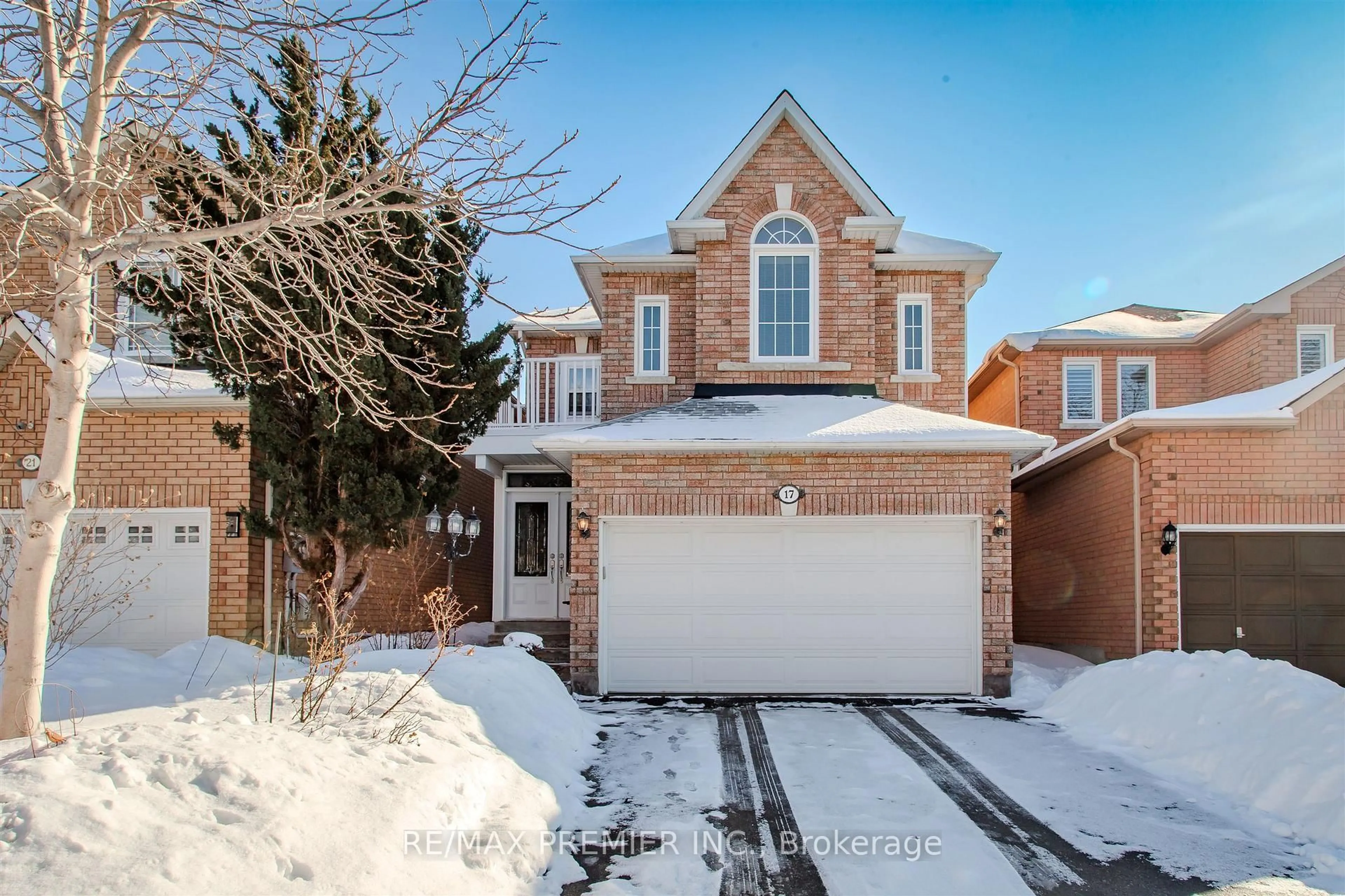 Home with brick exterior material, street for 17 Villandry Cres, Vaughan Ontario L6A 2R2