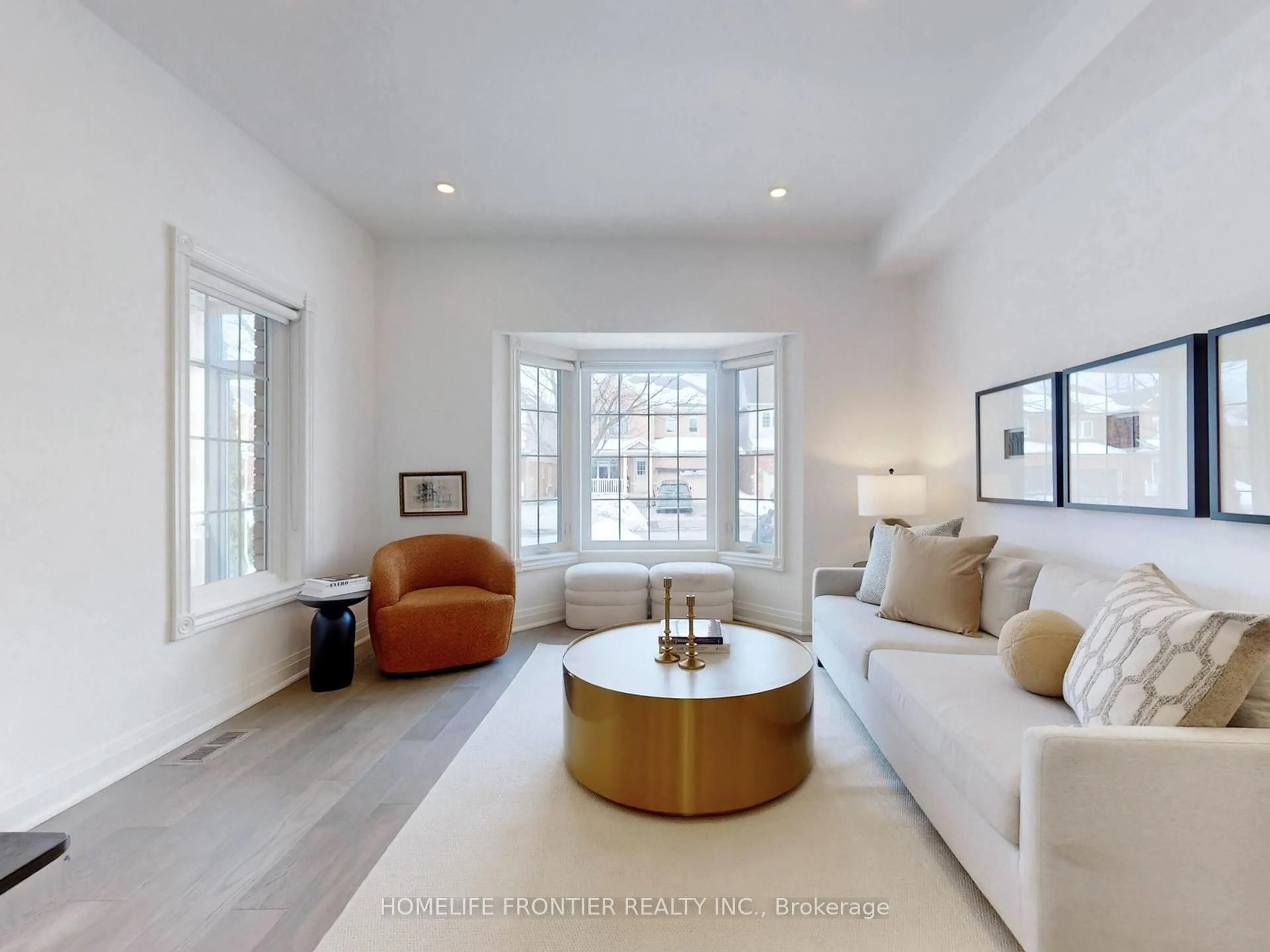 Living room with furniture, unknown for 73 Billingham Hts, Aurora Ontario L4G 7S5