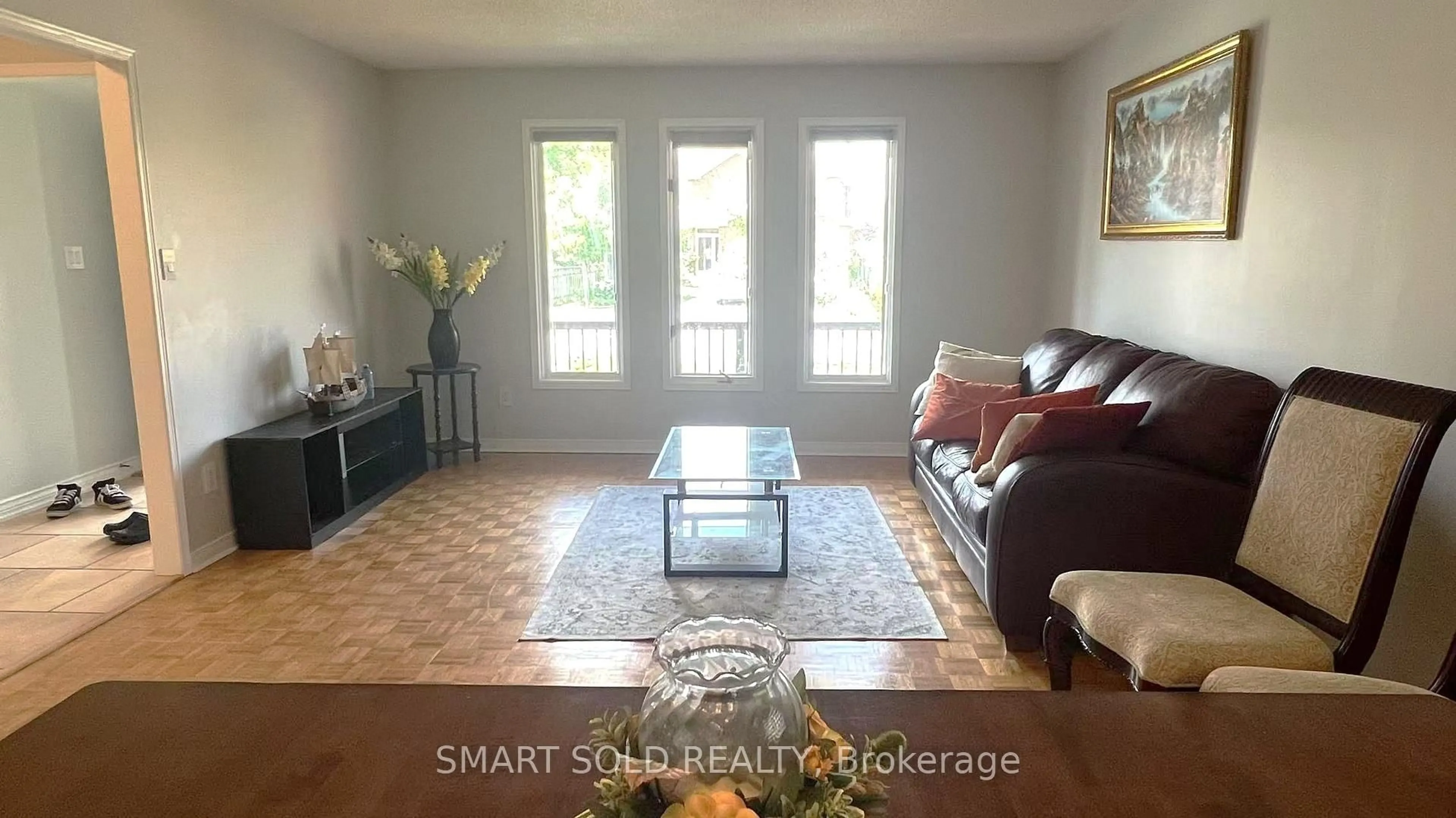 Living room with furniture, unknown for 148 Castlehill Rd, Vaughan Ontario L6A 1N7