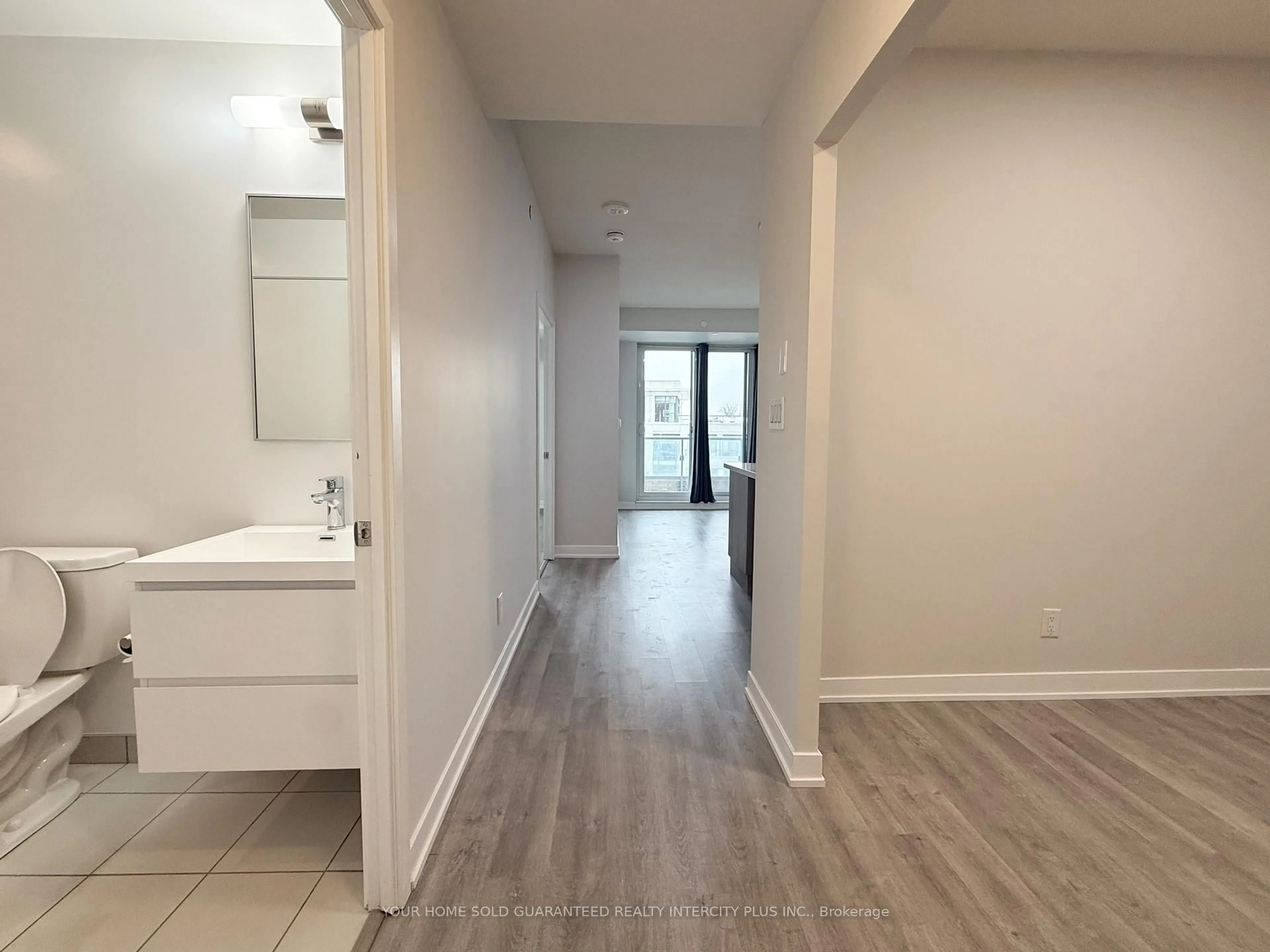 A pic of a room for 8119 Birchmount Rd #1225, Markham Ontario L6G 0H5