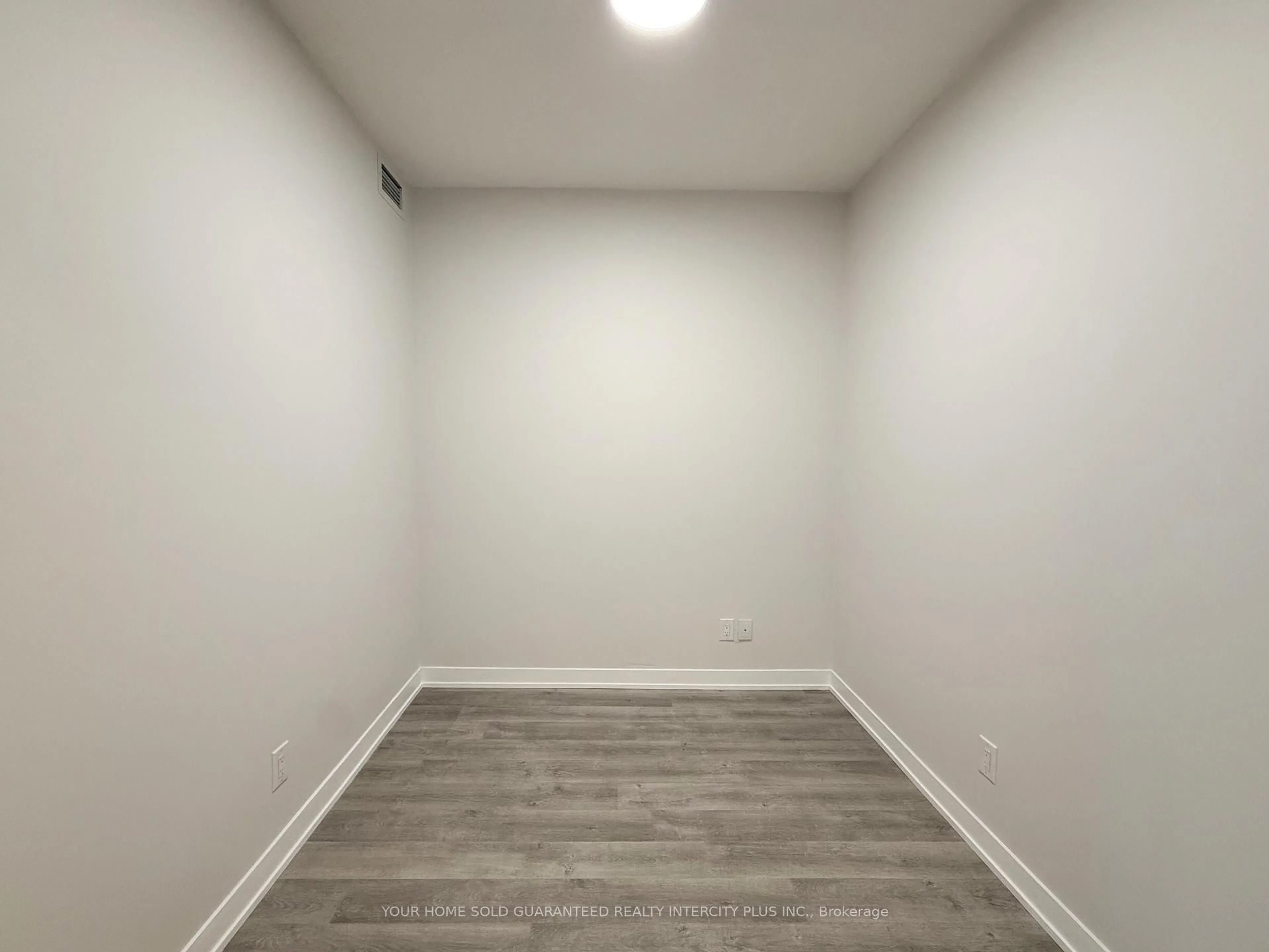 A pic of a room for 8119 Birchmount Rd #1225, Markham Ontario L6G 0H5