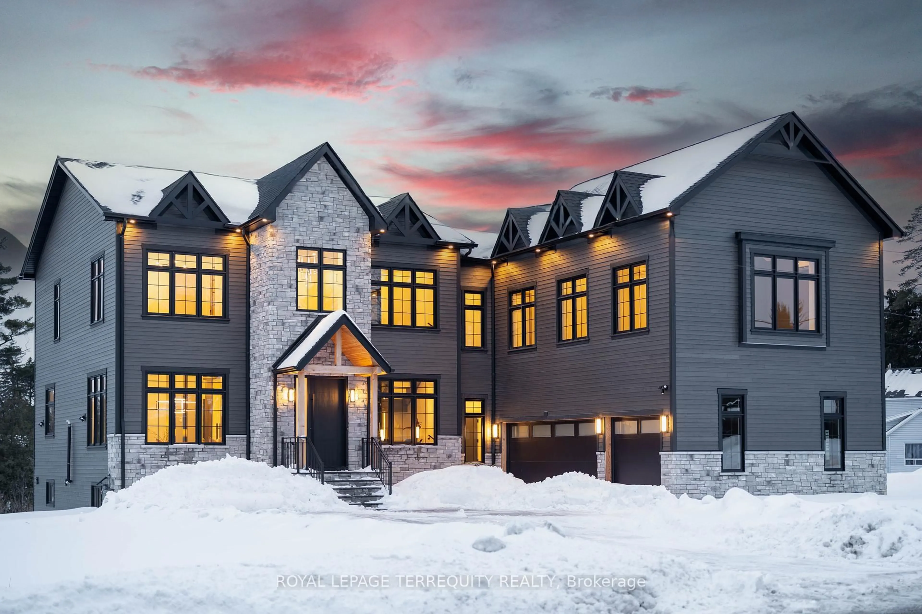 Home with brick exterior material, unknown for 17 Connor Dr, Whitchurch-Stouffville Ontario L4A 2Z1