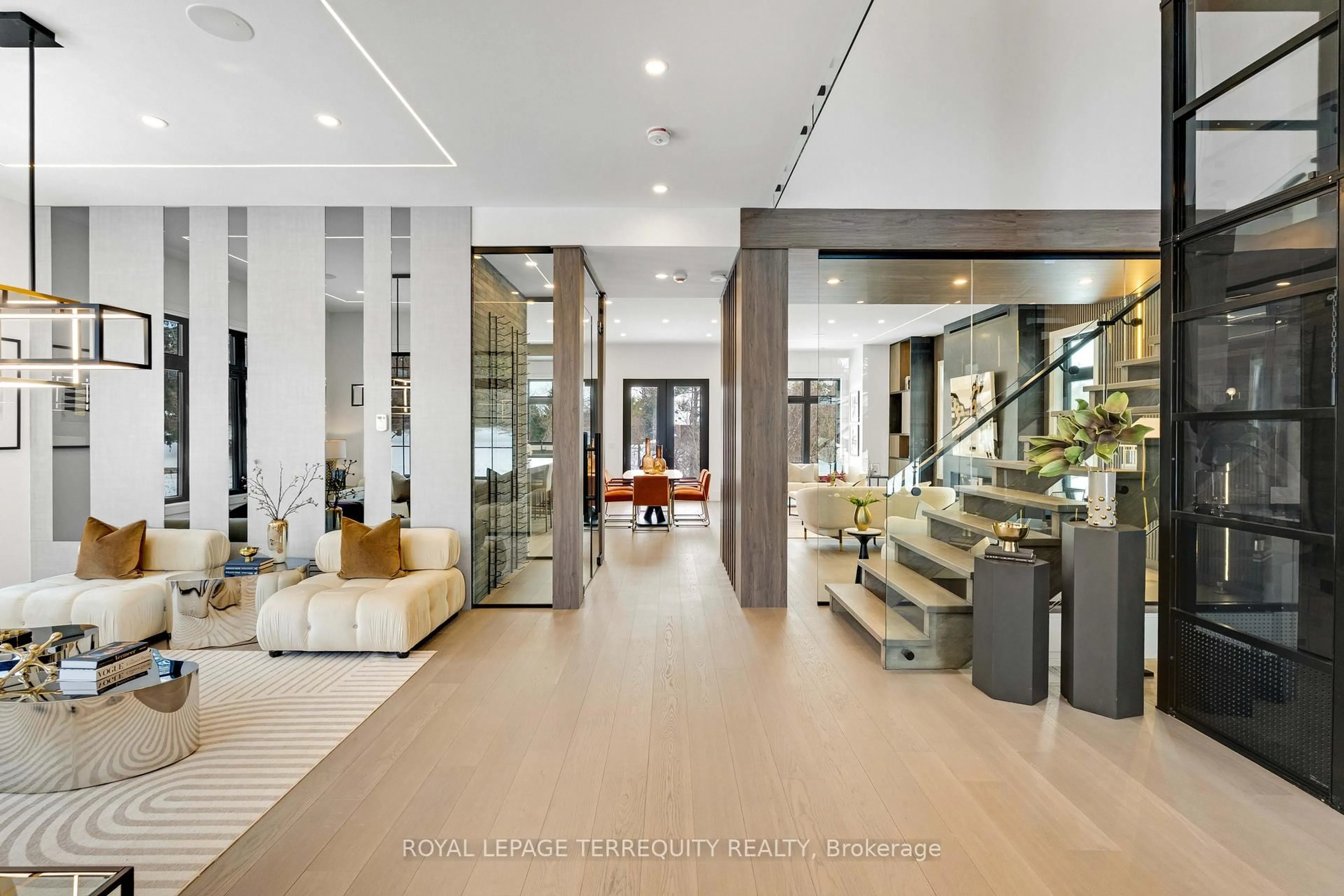 Indoor foyer for 17 Connor Dr, Whitchurch-Stouffville Ontario L4A 2Z1