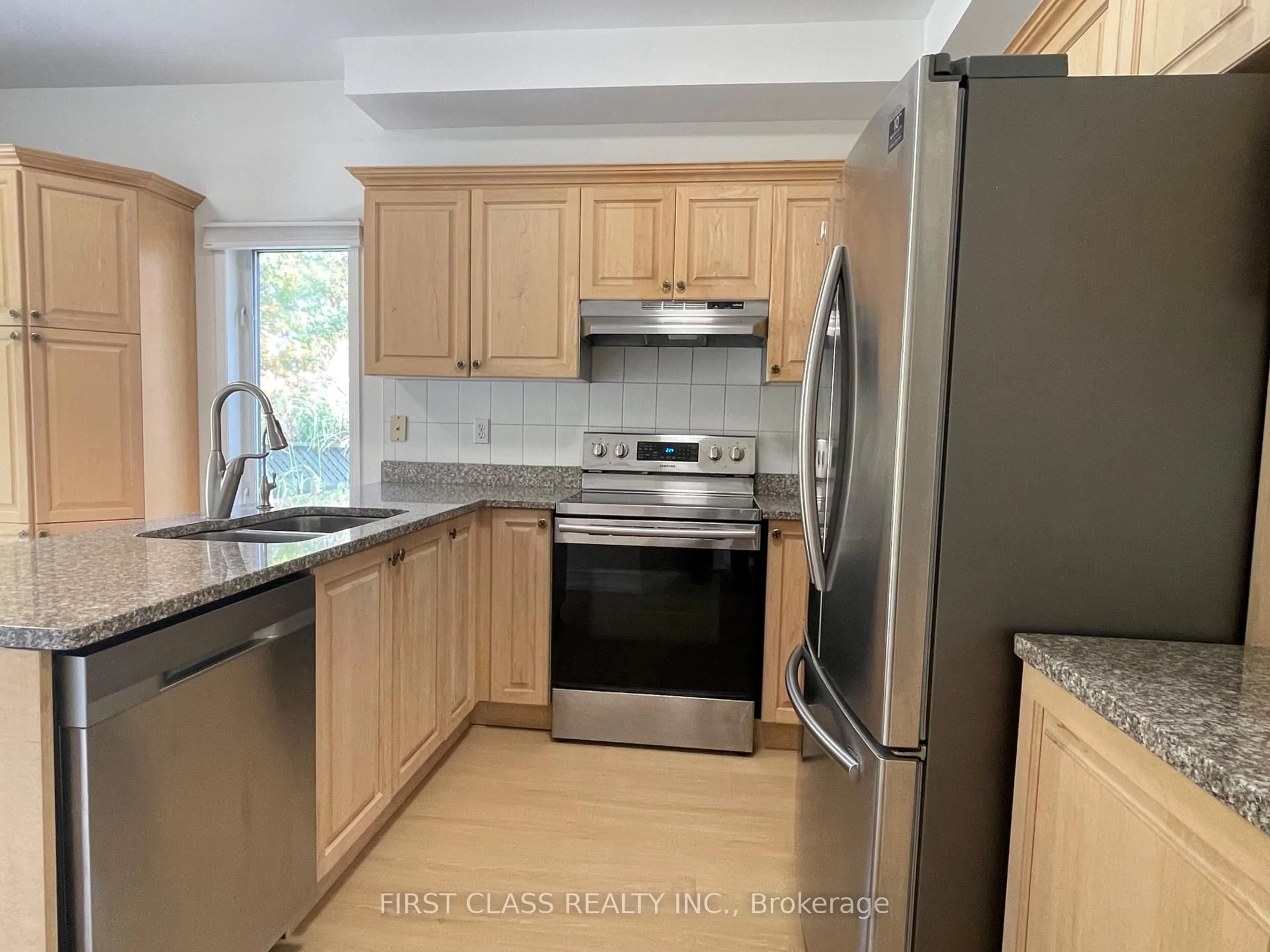 Standard kitchen, unknown for 1905 Webster Blvd, Innisfil Ontario L9S 2A6