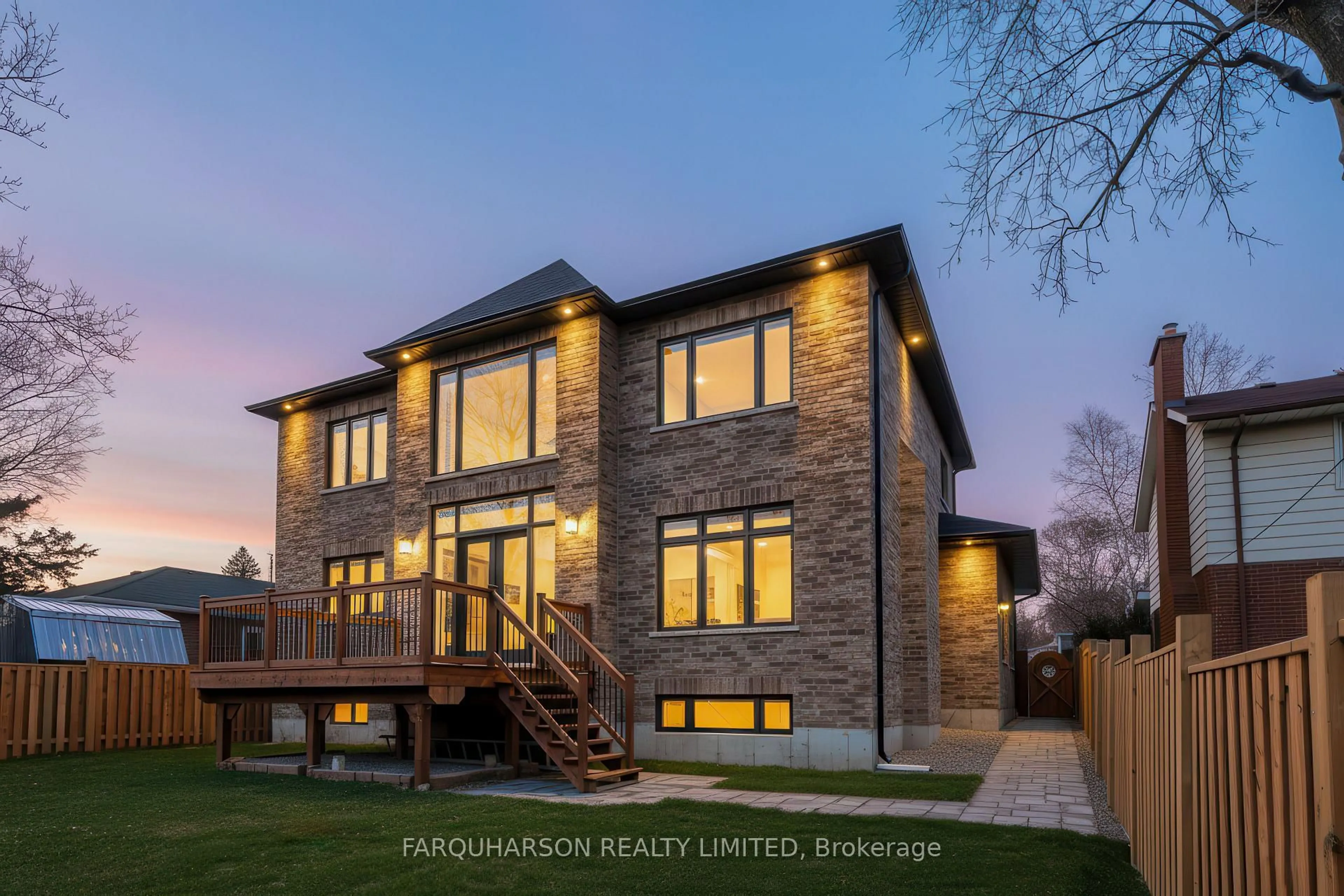 Home with brick exterior material, building for 106 Maytree Ave, Whitchurch-Stouffville Ontario L4A 1G2