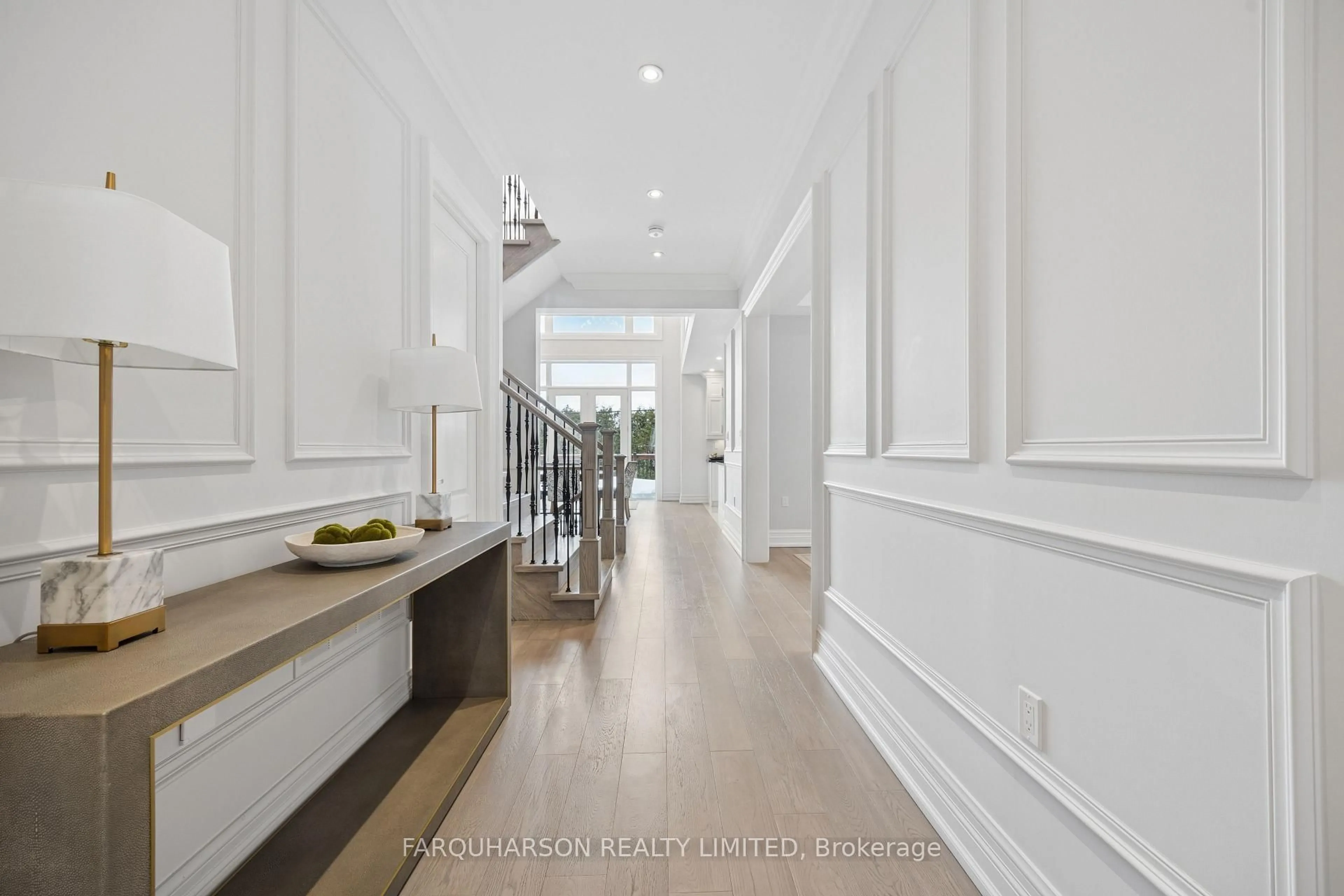 Indoor entryway for 106 Maytree Ave, Whitchurch-Stouffville Ontario L4A 1G2