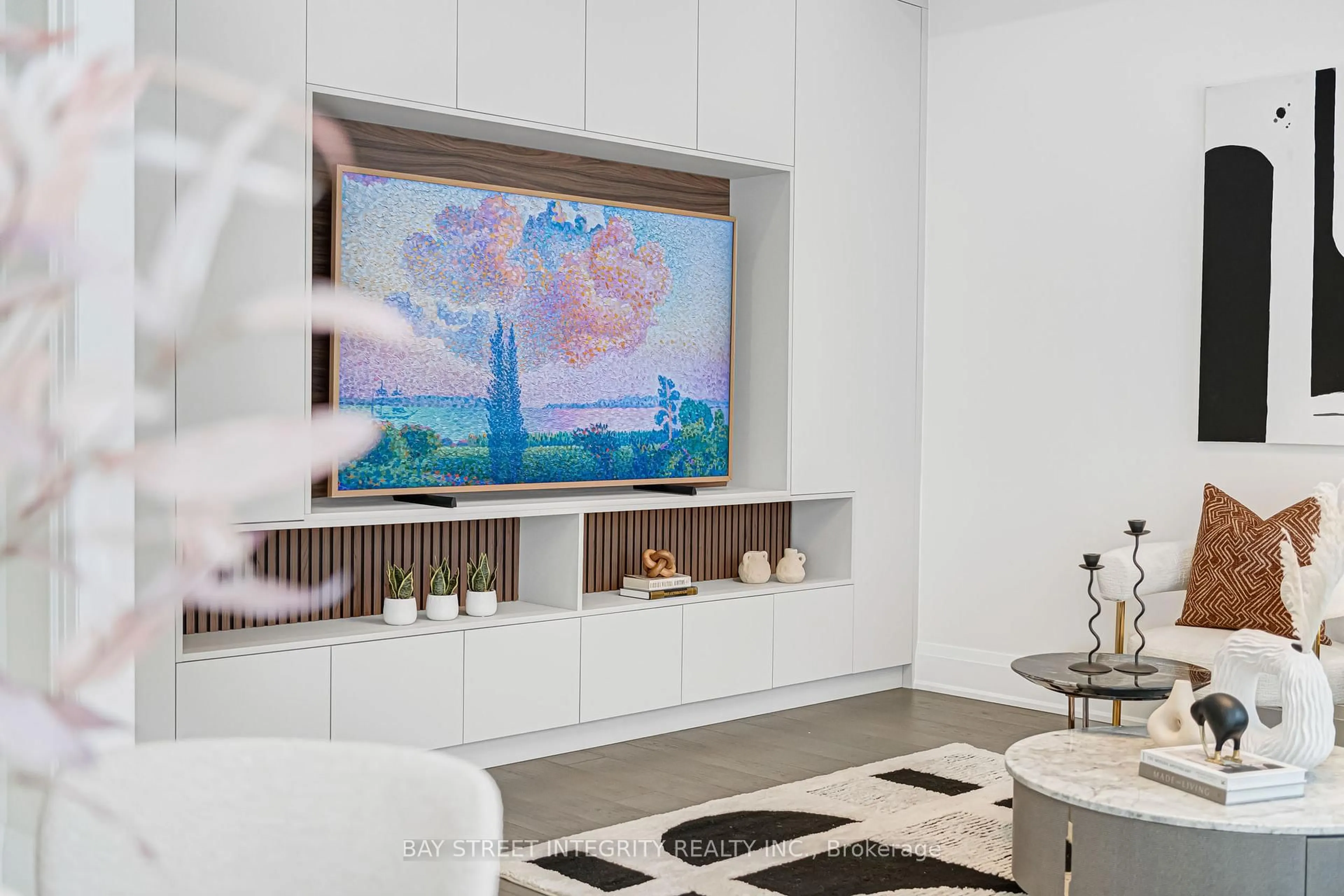 Home theater for 118 Milky Way Dr, Richmond Hill Ontario L4C 4M8