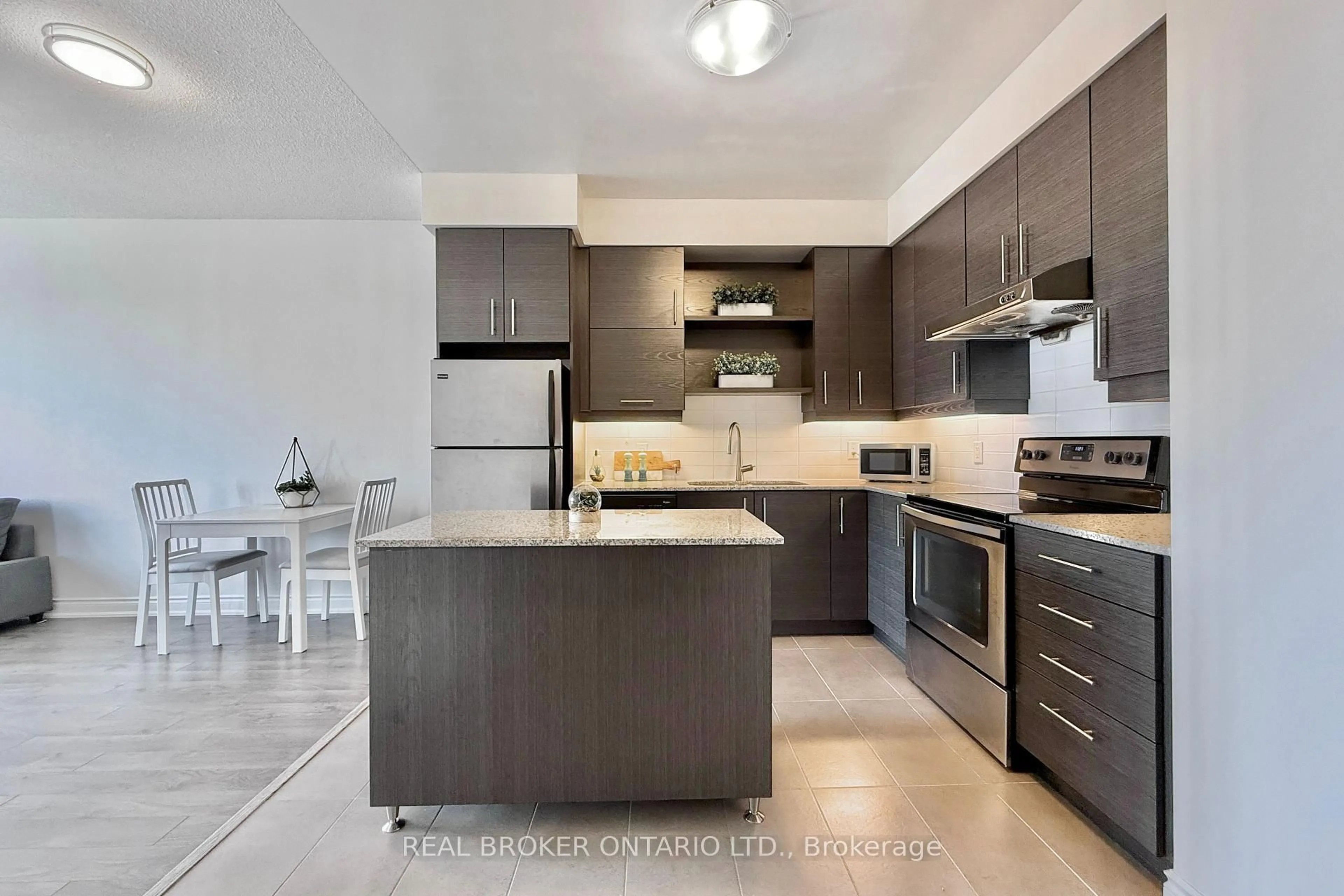 Unknown for 325 South Park Rd #1018, Markham Ontario L3T 0B7