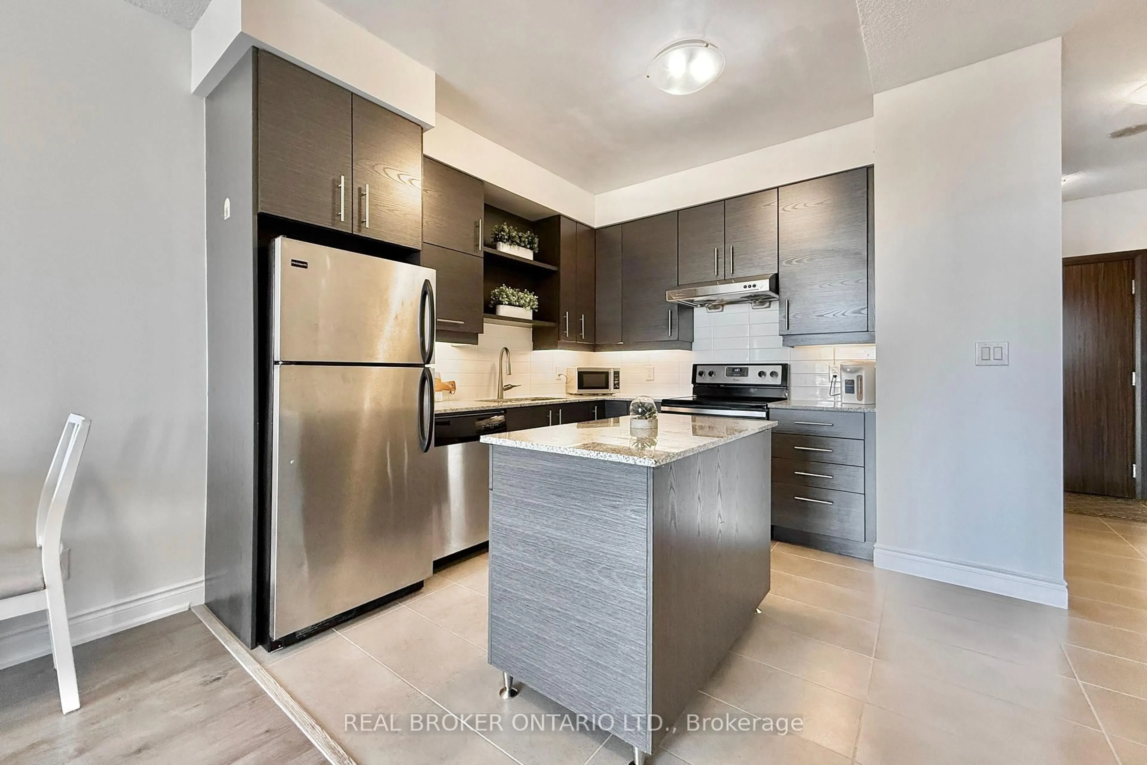 Open concept kitchen, unknown for 325 South Park Rd #1018, Markham Ontario L3T 0B7