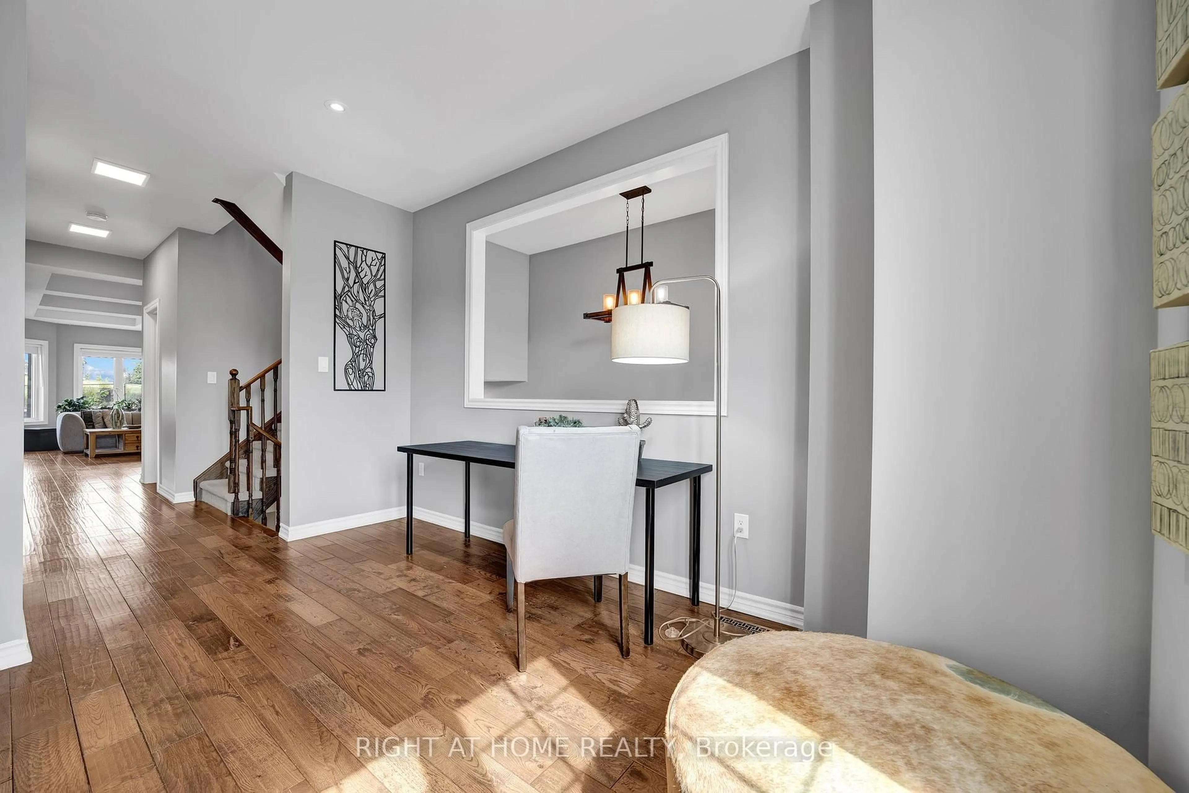 Unknown for 40 Ridge Gate Cres, East Gwillimbury Ontario L0G 1M0