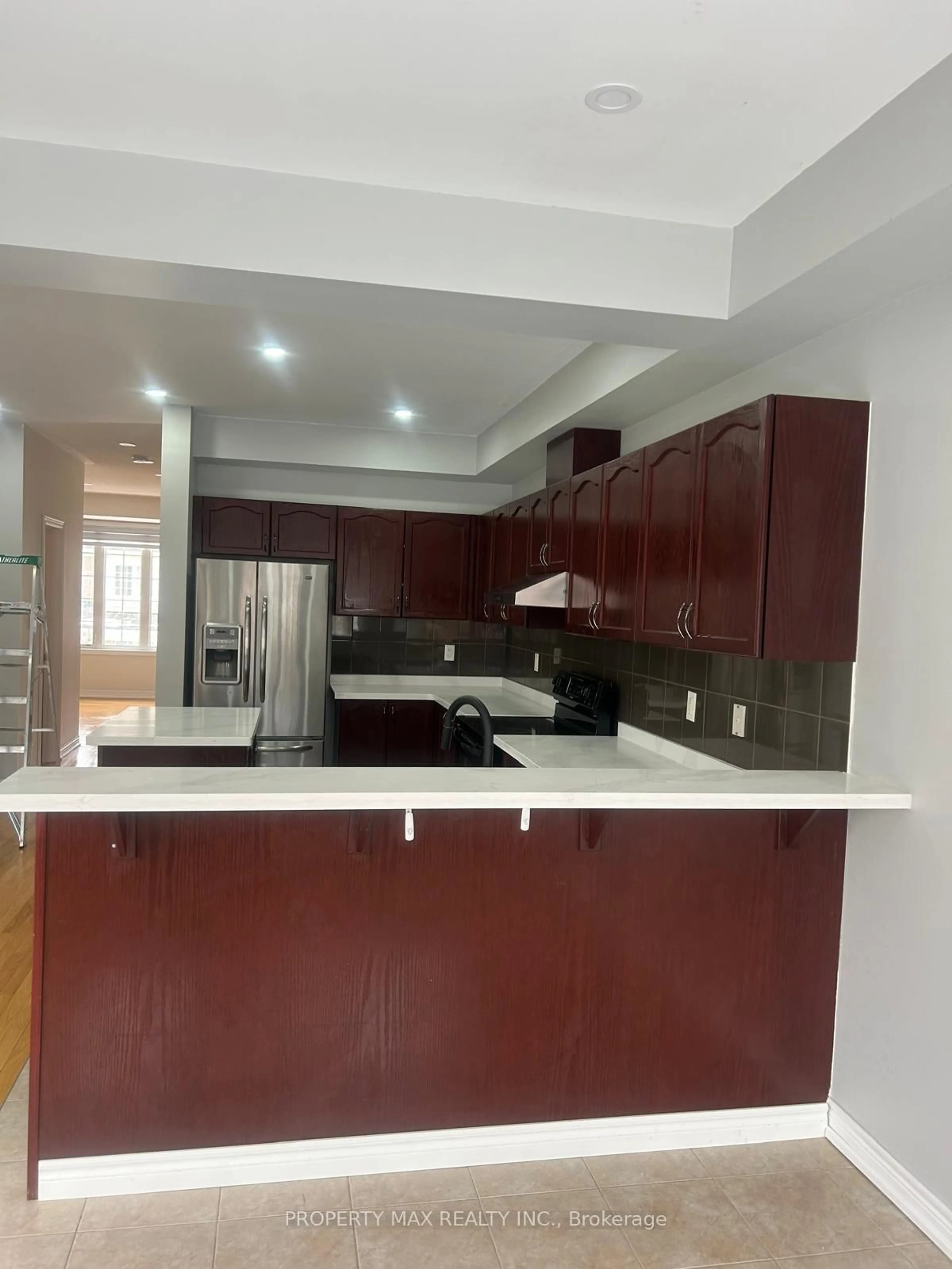 Open concept kitchen, unknown for 20 Toulouse Crt, Markham Ontario L6B 1J5