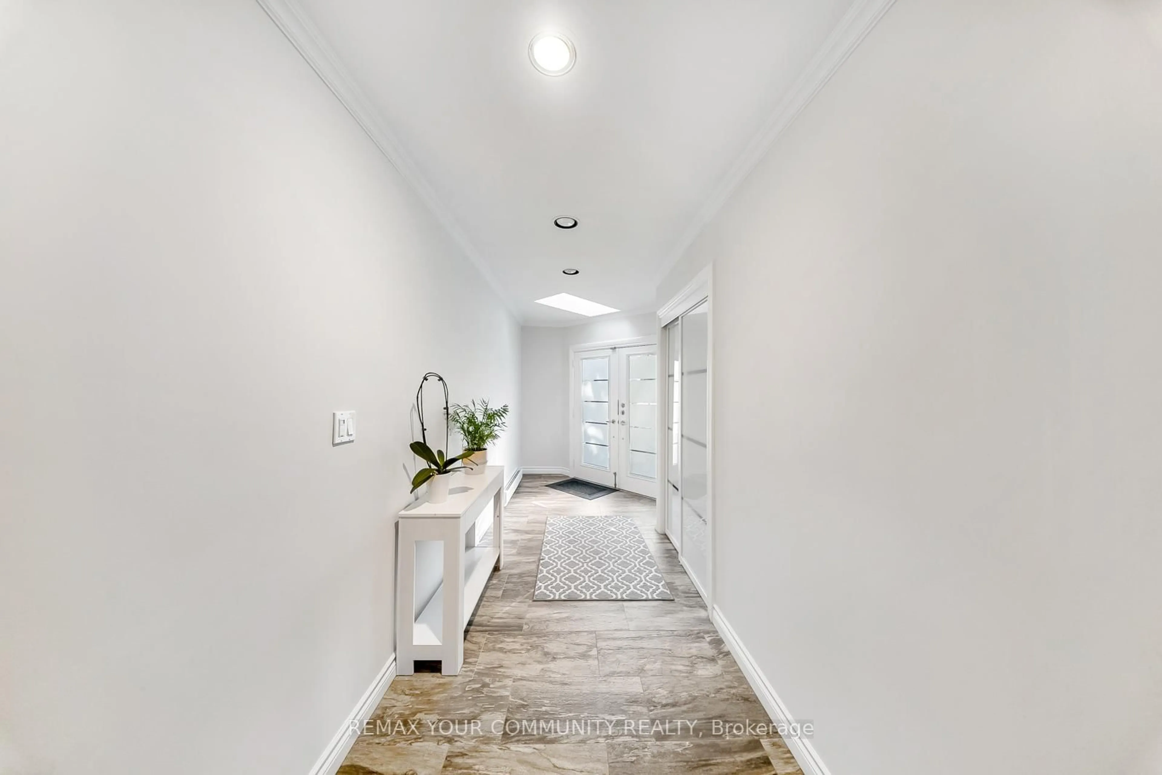 Indoor entryway for 8 Spinning Wheel Crt, Markham Ontario L3T 1G7