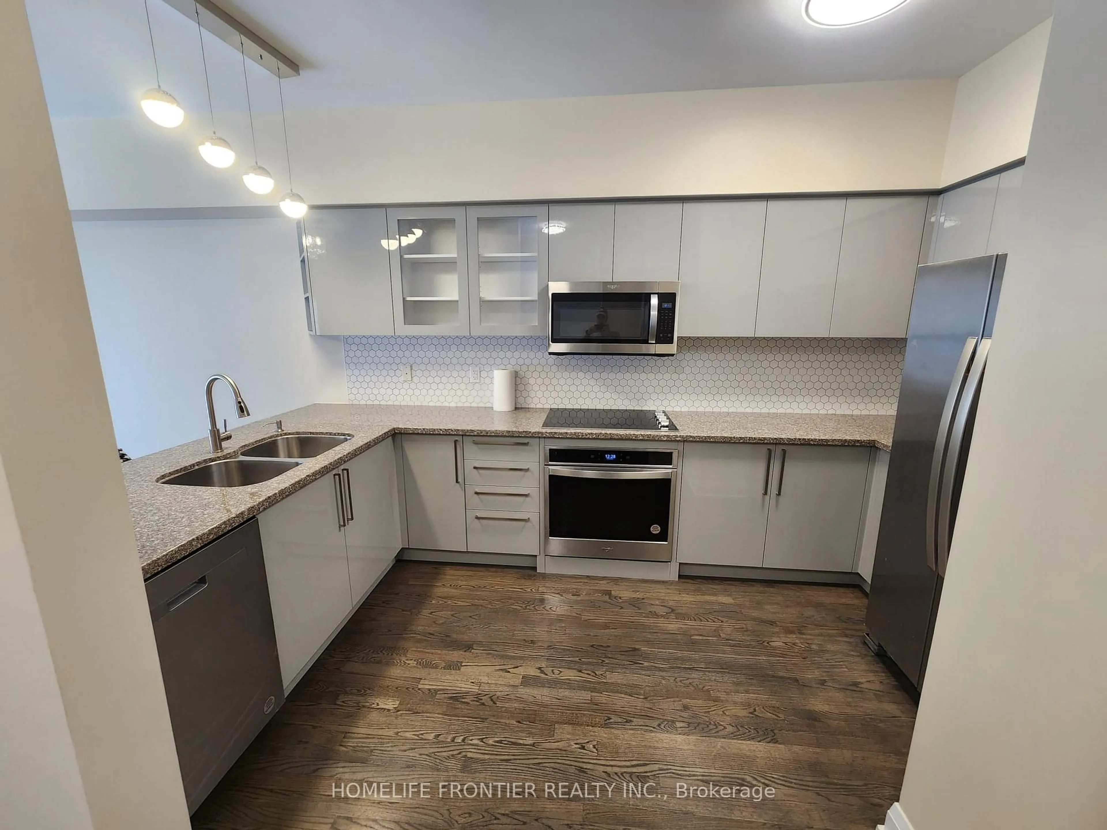 Standard kitchen, unknown for 23 Observatory Lane #289, Richmond Hill Ontario L4C 0M7