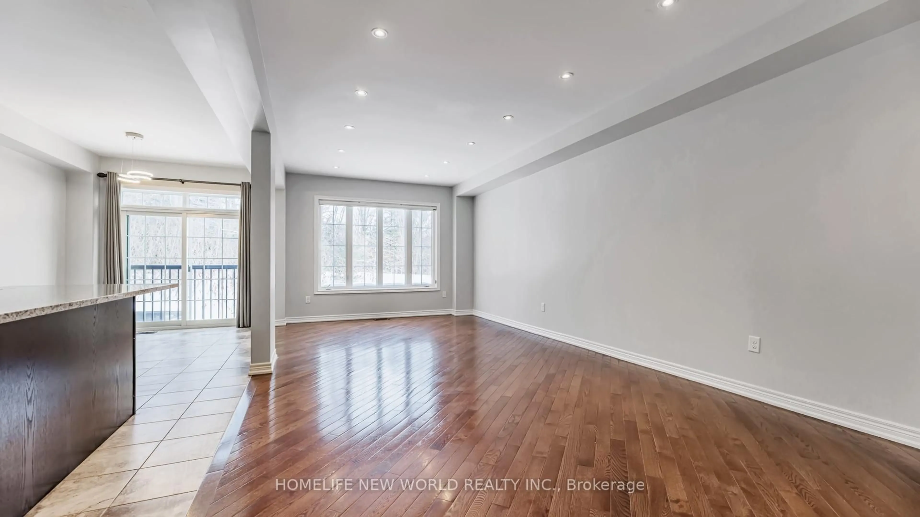 A pic of a room for 208 Hunting Ridges Dr, Richmond Hill Ontario L4E 4K6