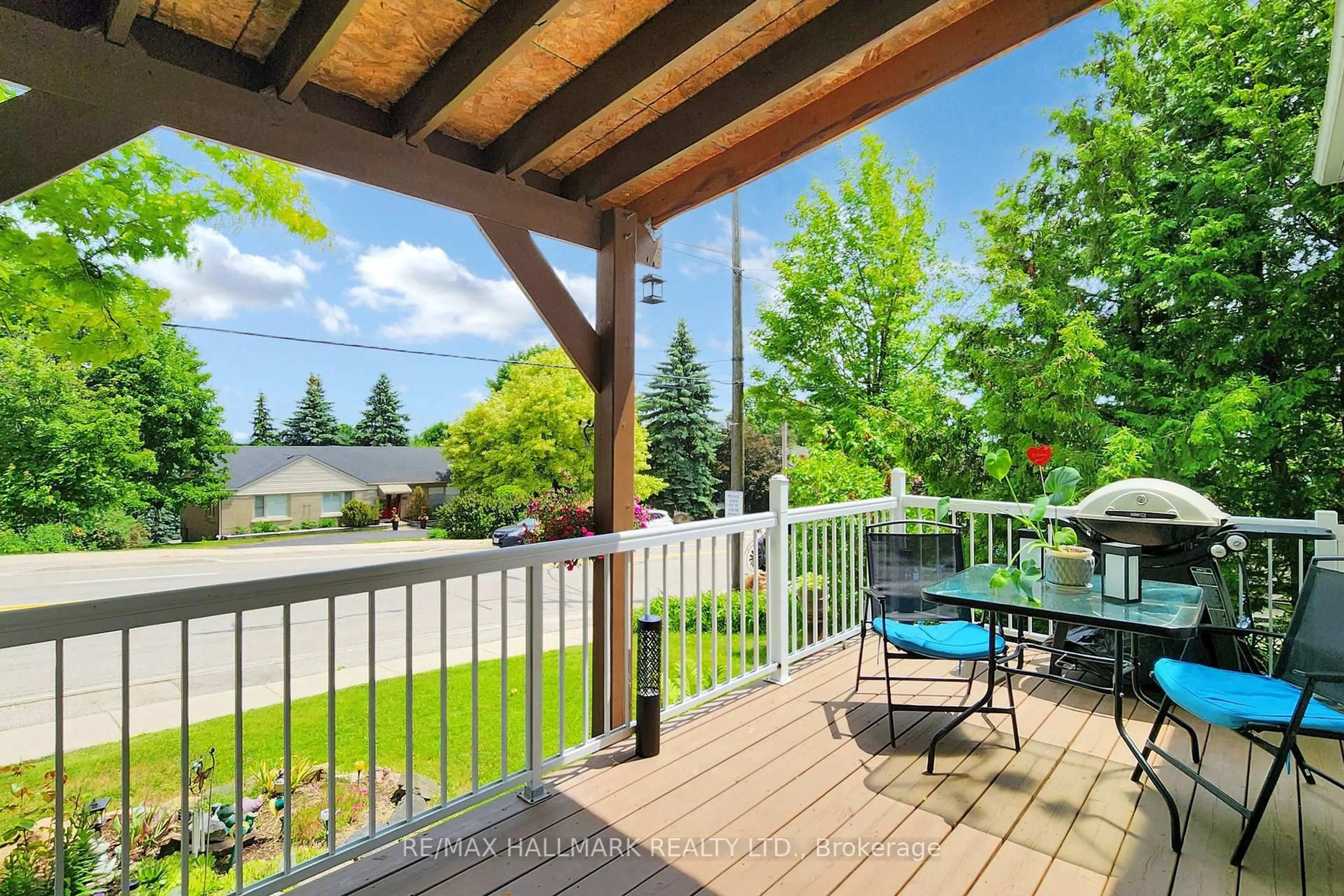 Patio, water/lake/river/ocean view for 178 Barrie St, Bradford West Gwillimbury Ontario L3Z 1R6
