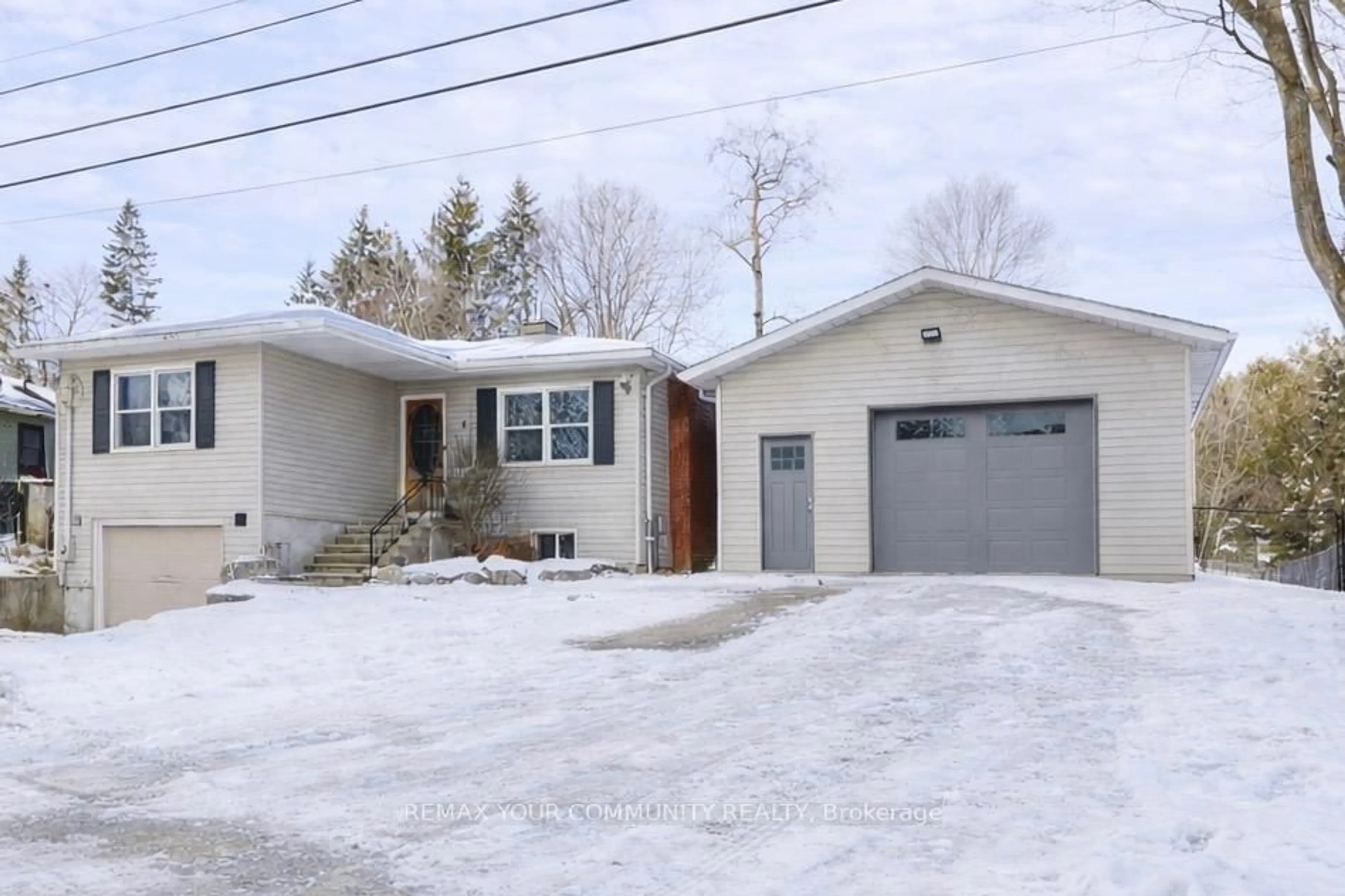 Unknown for 8 Victor Dr, Whitchurch-Stouffville Ontario L4A 3G5