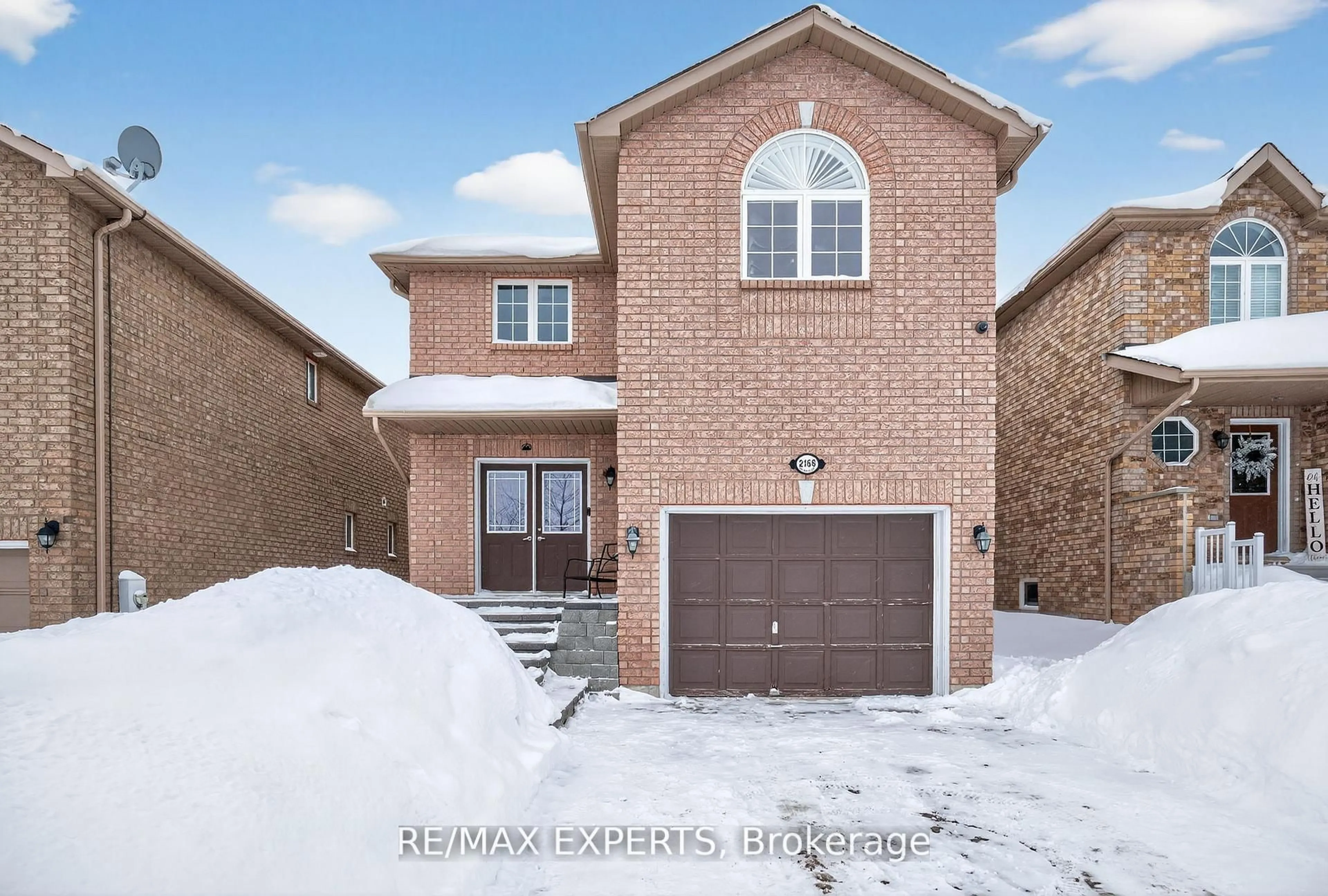 Home with brick exterior material, street for 2166 Nevils St, Innisfil Ontario L9S 0C9