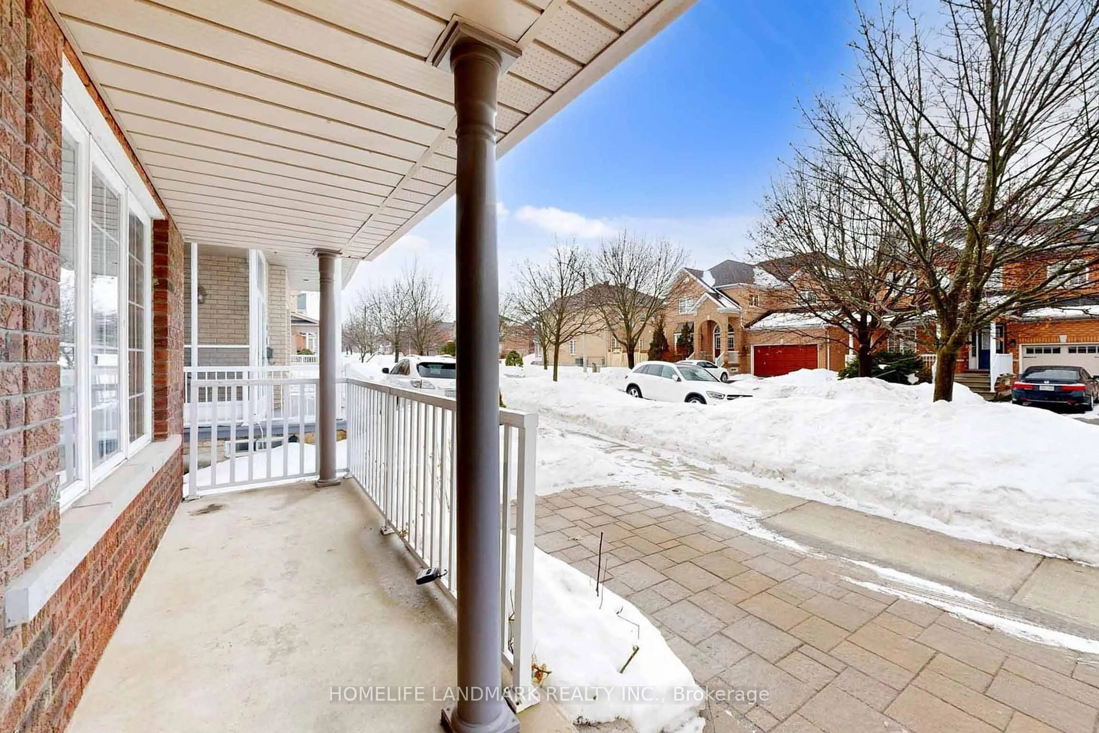 Patio, street for 18 Olympus Dr, Richmond Hill Ontario L4S 2J3