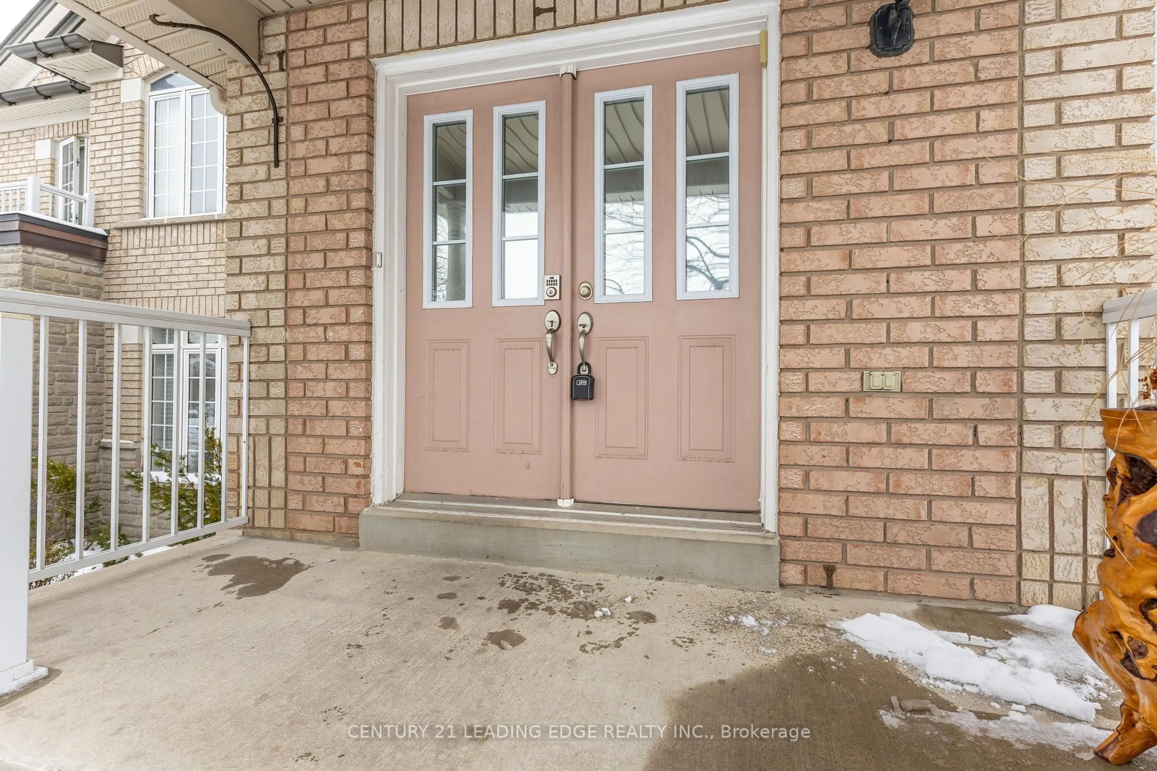 Indoor entryway for 20 Bucksaw Dr, Vaughan Ontario L4H 2H6