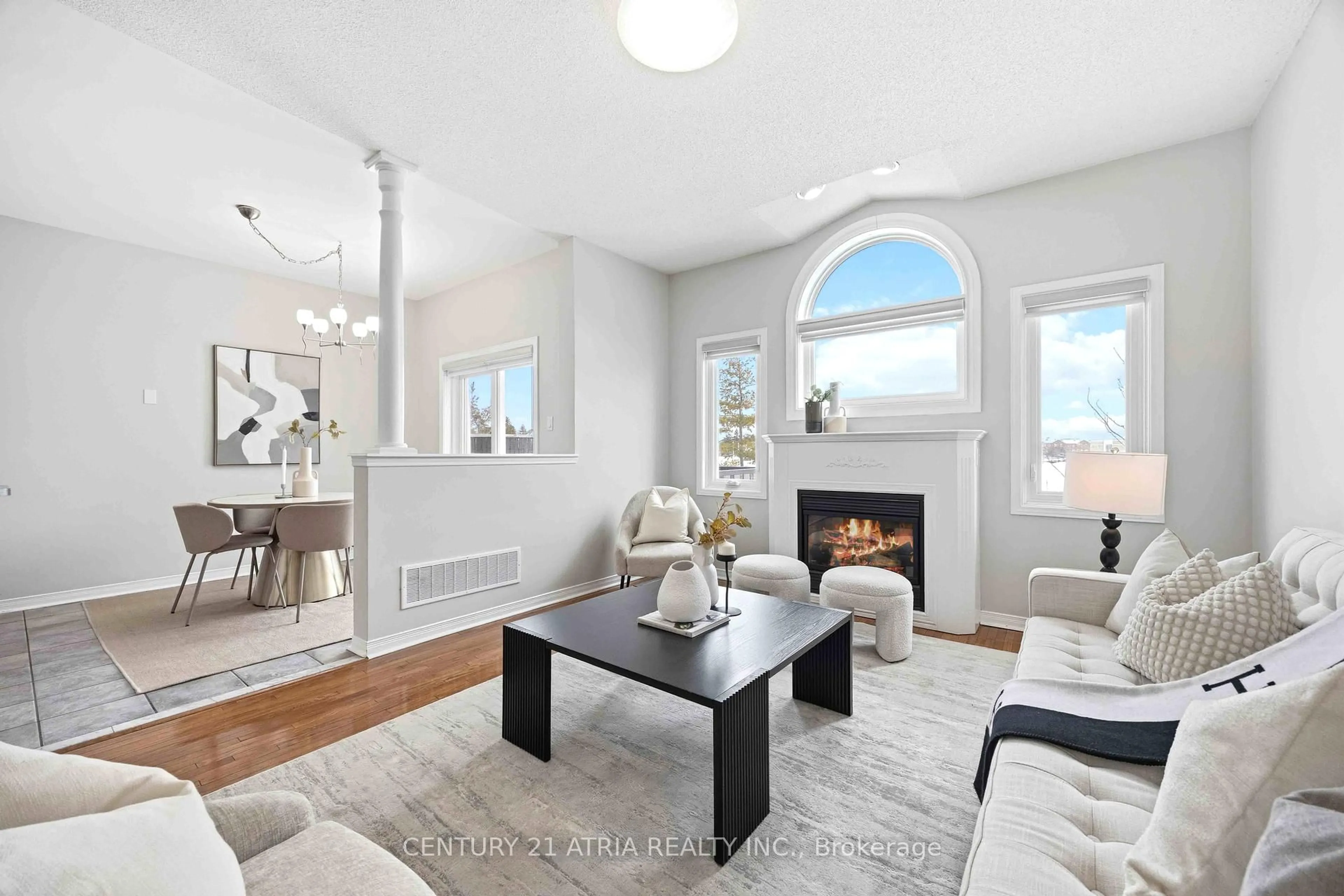 Living room with furniture, unknown for 33 Eddington Pl, Vaughan Ontario L6A 3P7