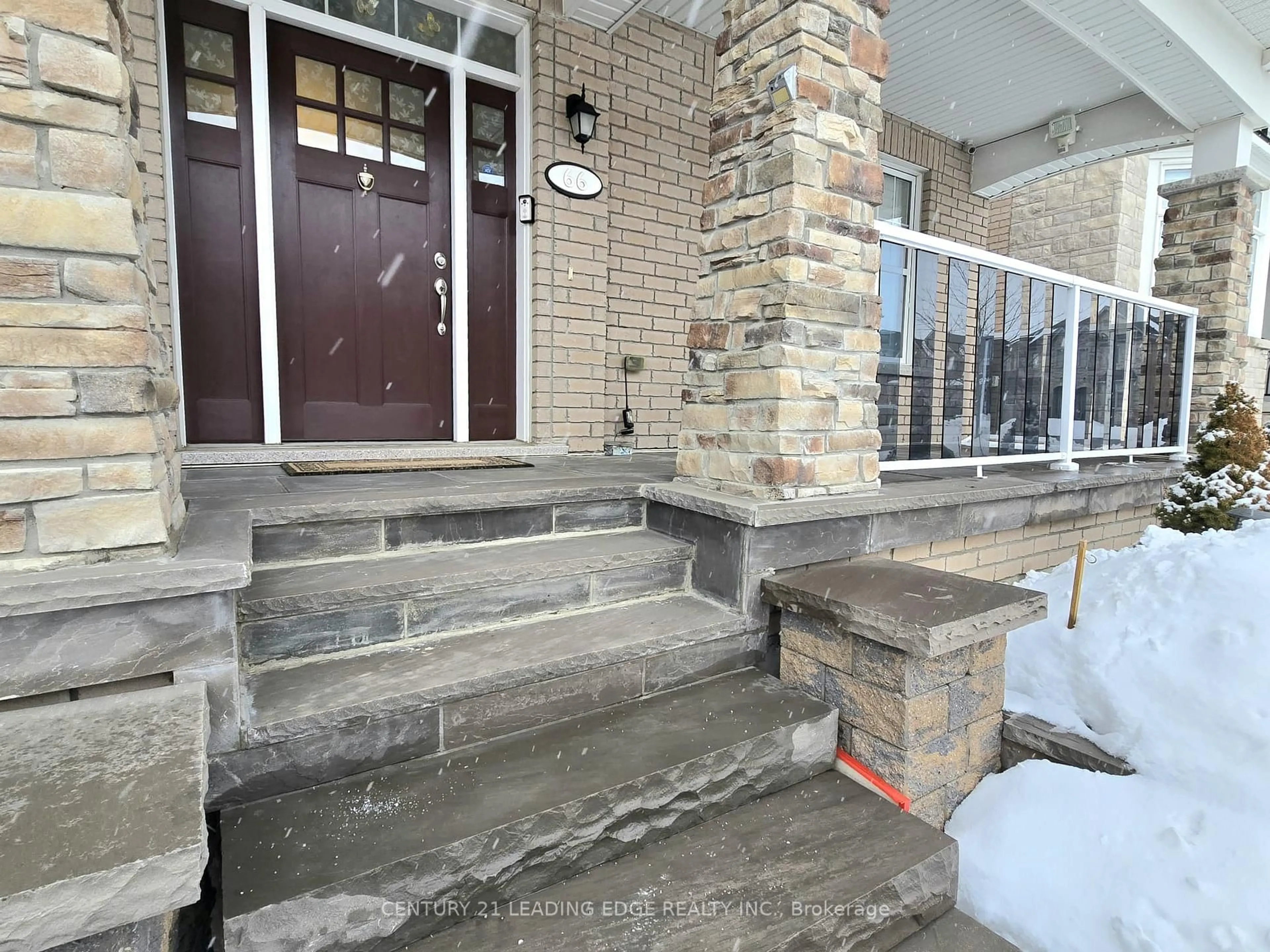 Unknown for 66 Degraaf Cres, Aurora Ontario L4G 0X3