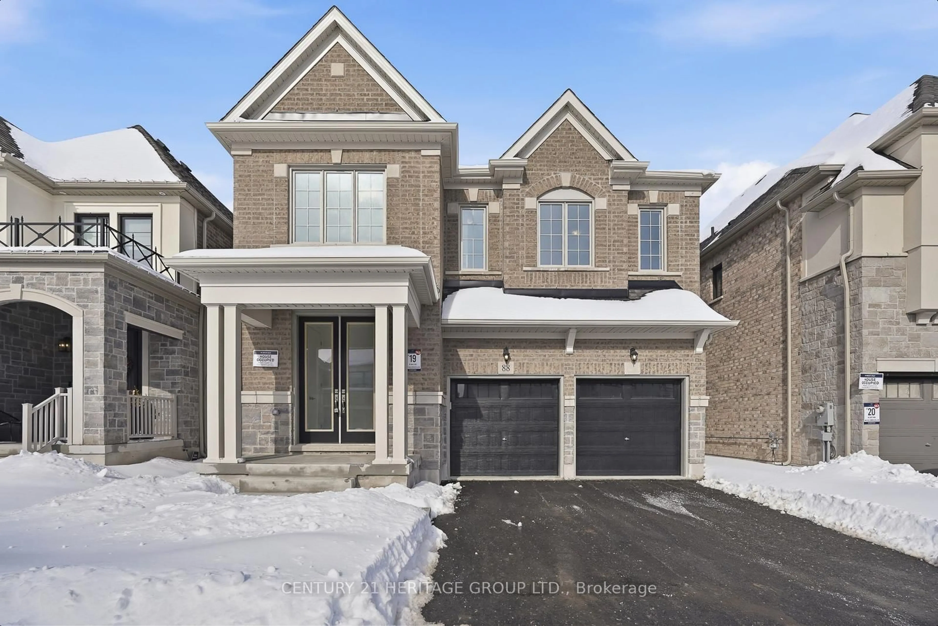 Home with brick exterior material, street for 88 Vasey Rd, Bradford West Gwillimbury Ontario L3Z 4P4