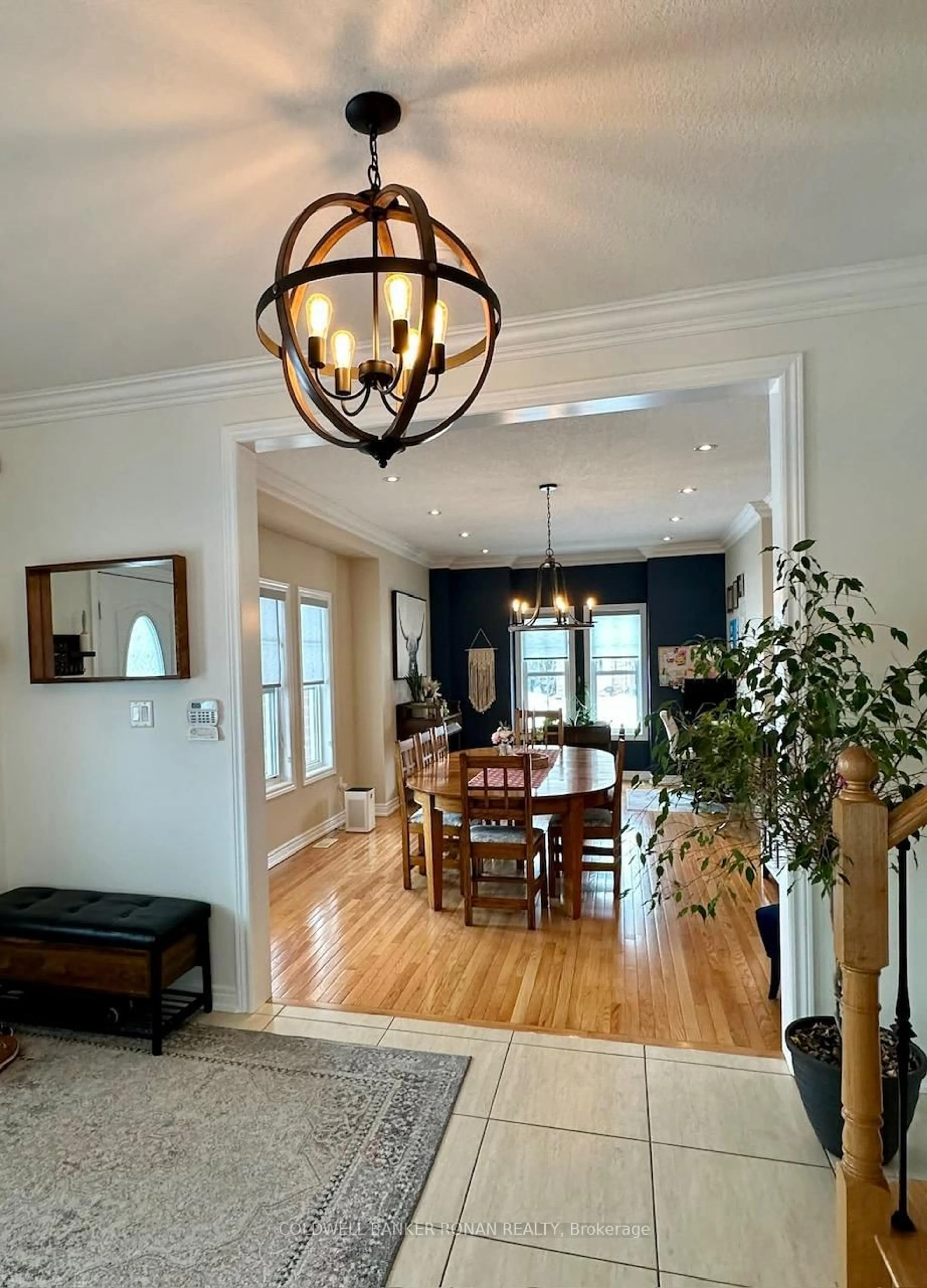 Dining room, unknown for 3 Swenson St, New Tecumseth Ontario L9R 0J6