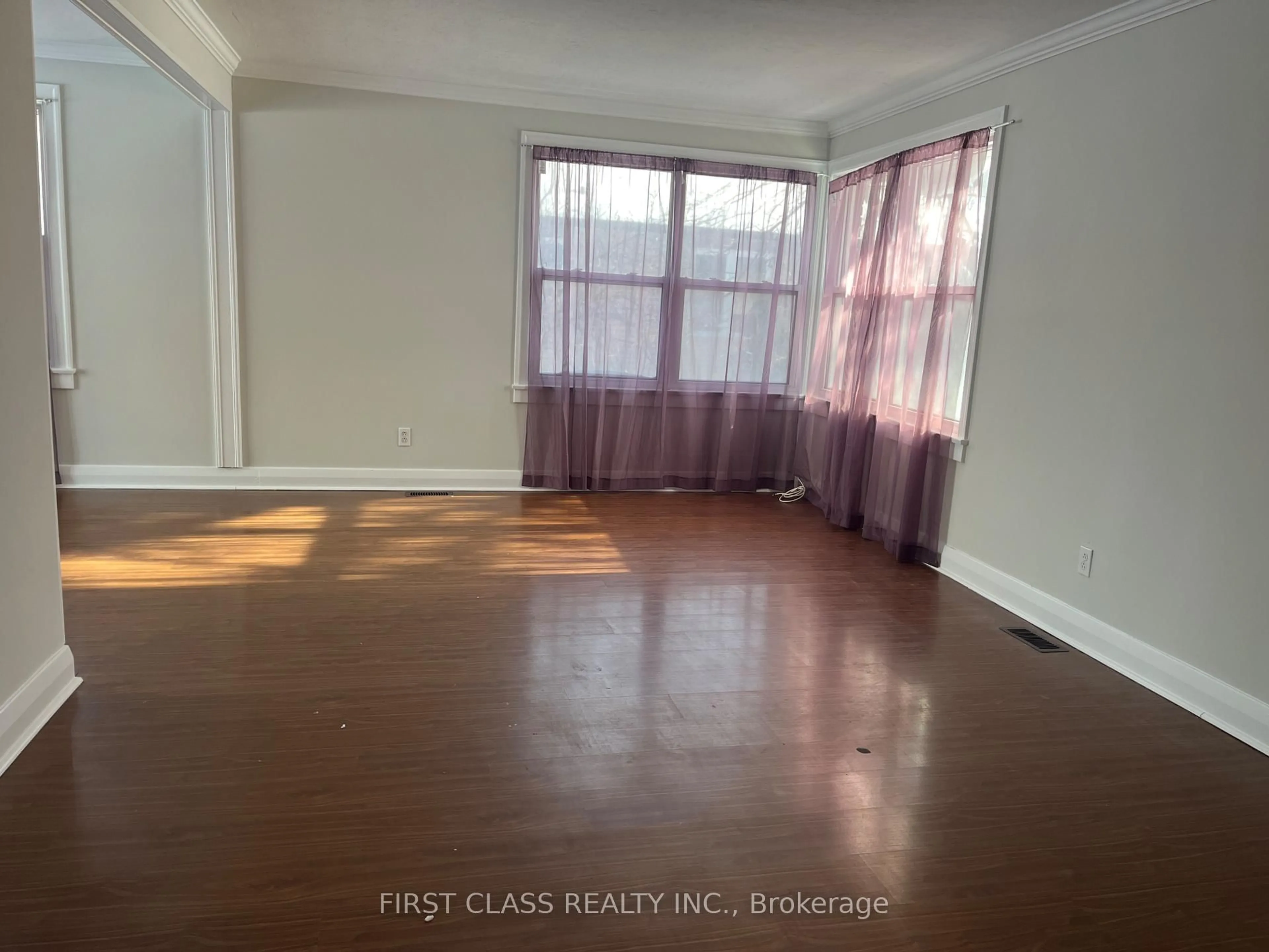 A pic of a room for 66 North Lake Rd, Richmond Hill Ontario L4E 3A2