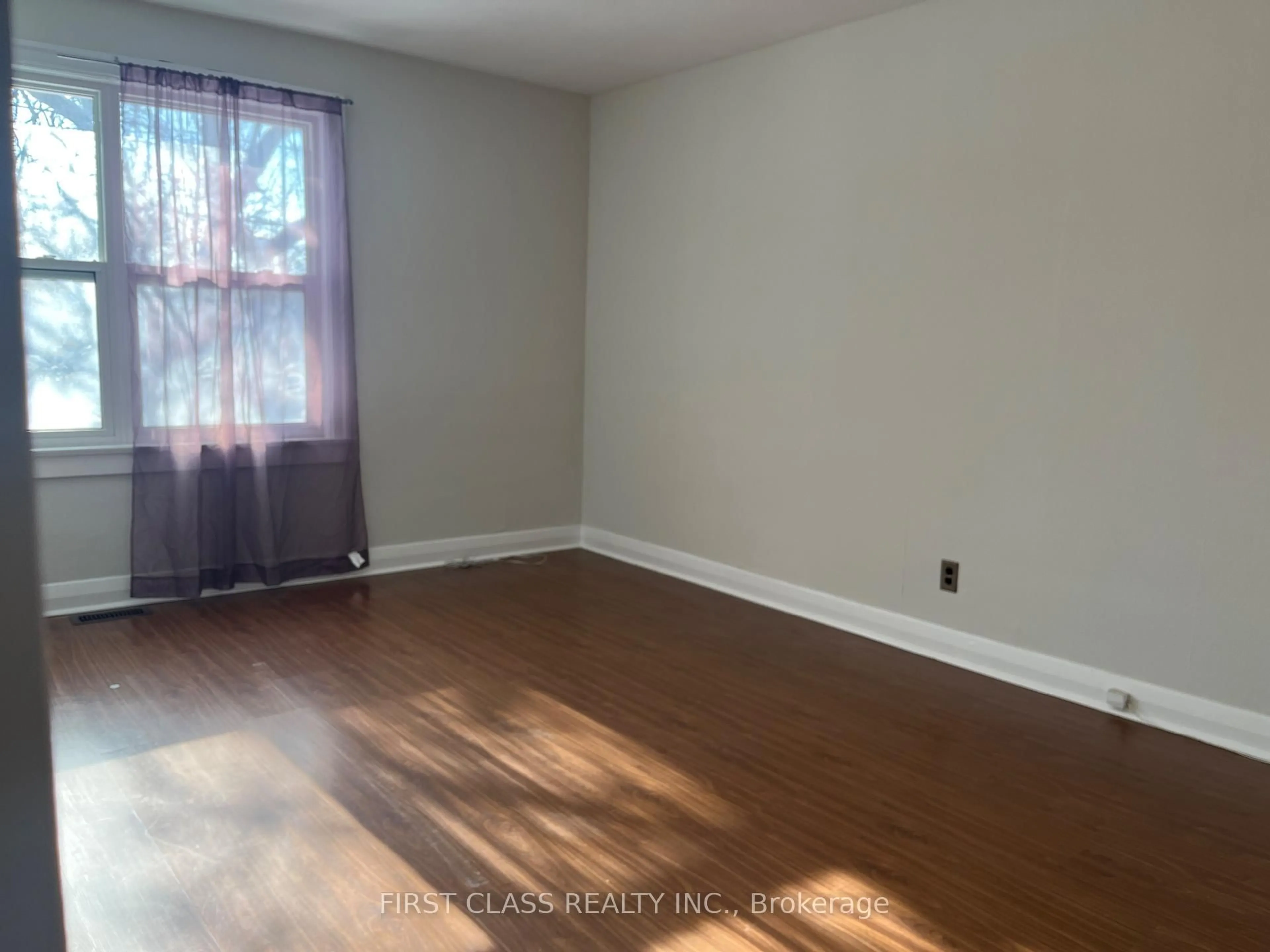 A pic of a room for 66 North Lake Rd, Richmond Hill Ontario L4E 3A2