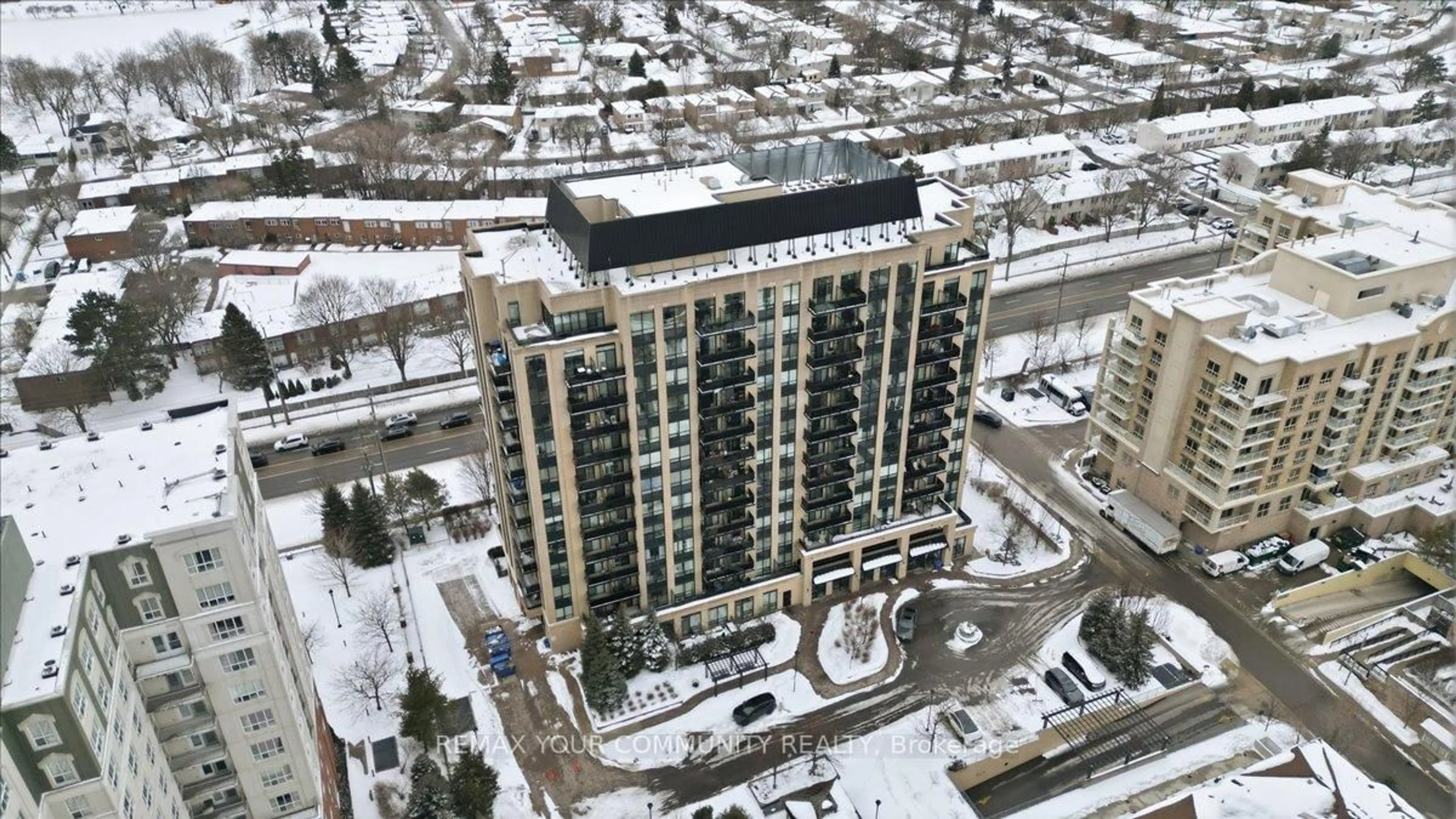 A pic from outside/outdoor area/front of a property/back of a property/a pic from drone, city buildings view from balcony for 520 Steeles Ave #1009, Vaughan Ontario L4J 0H2
