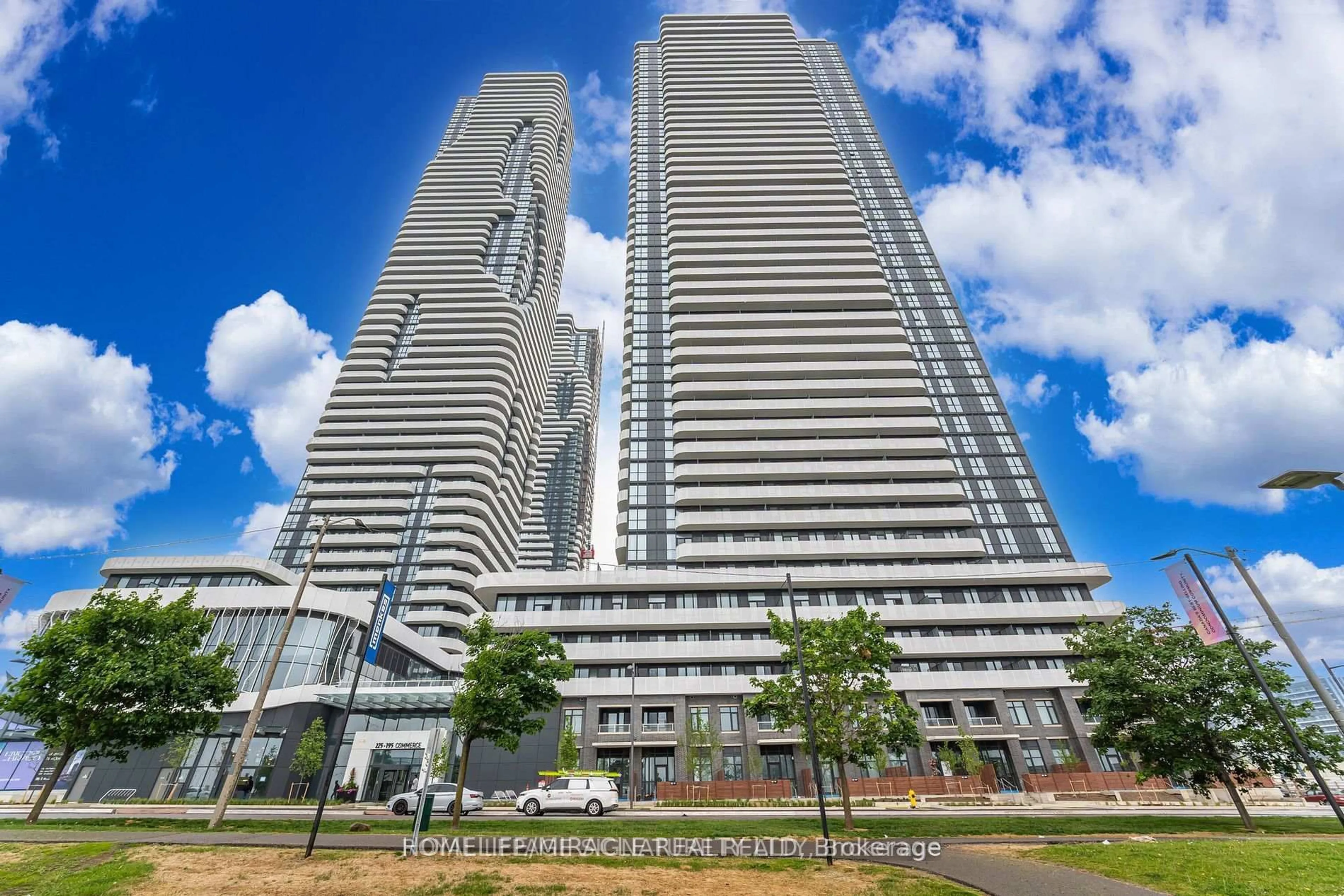 Indoor foyer for 195 Commerce St #1003, Vaughan Ontario L4K 0P9