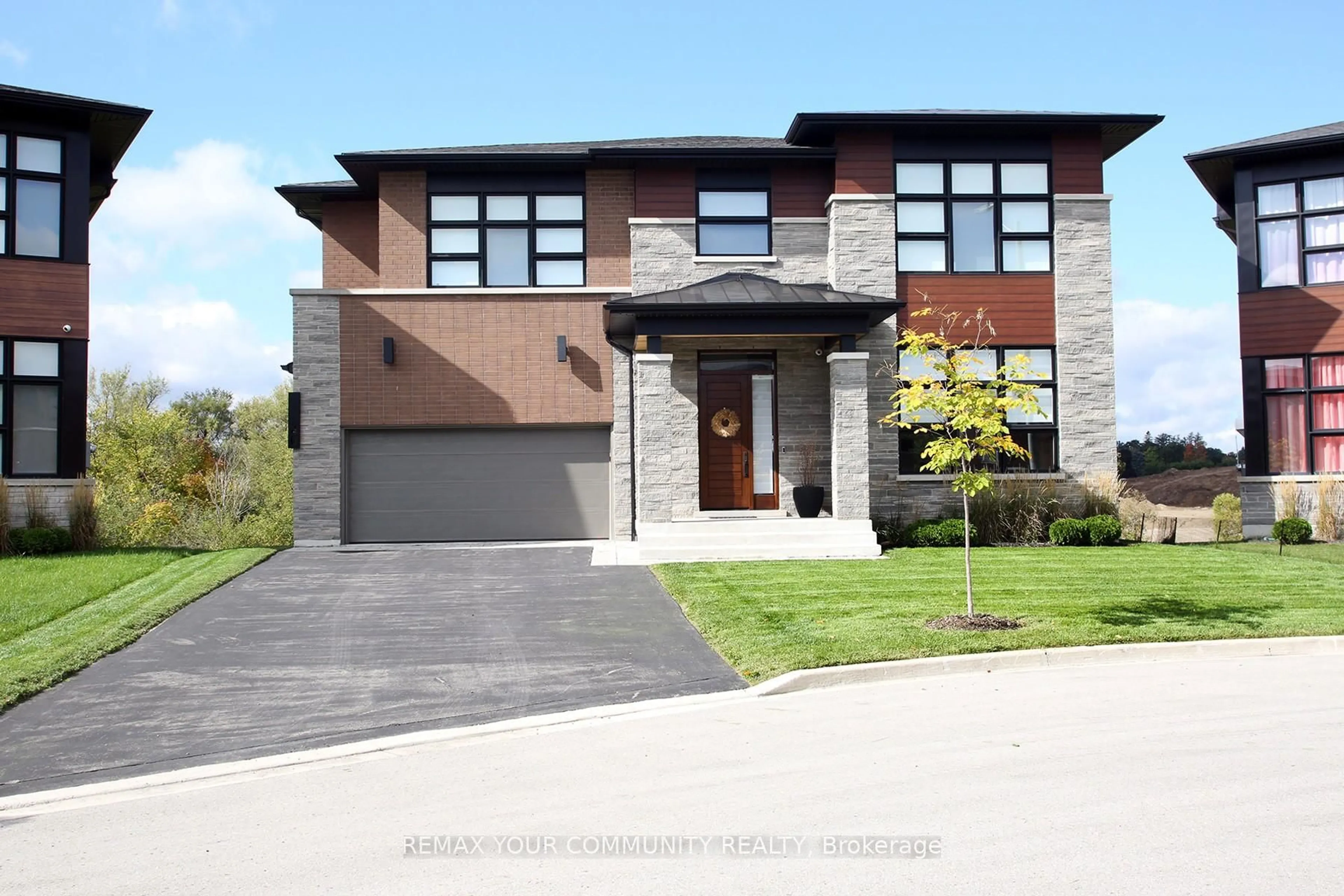 Home with brick exterior material, street for 40 Limerick St, Richmond Hill Ontario L4E 3W9