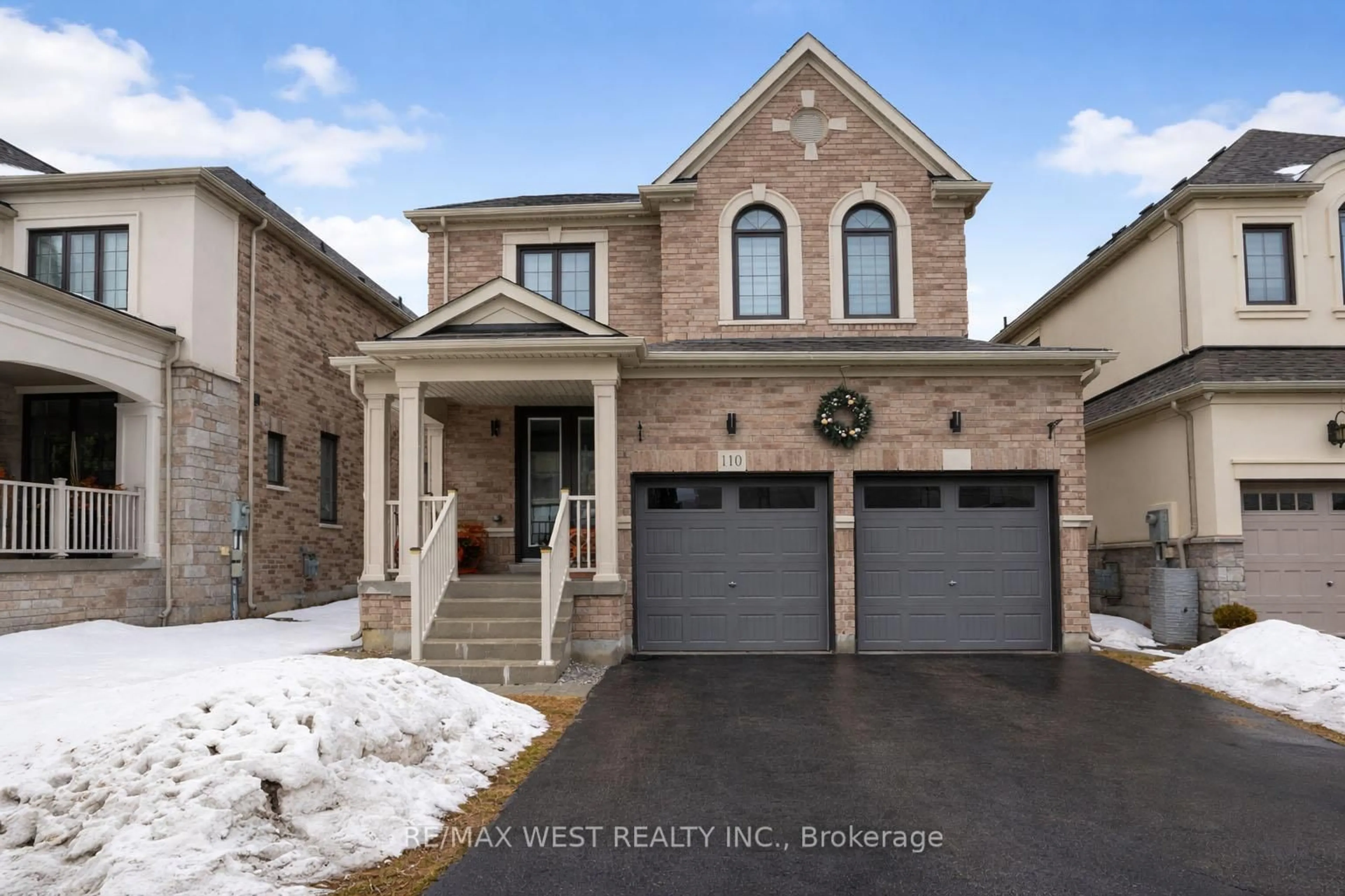 Home with brick exterior material, street for 110 Scarlet Way, Bradford West Gwillimbury Ontario L3Z 4J2