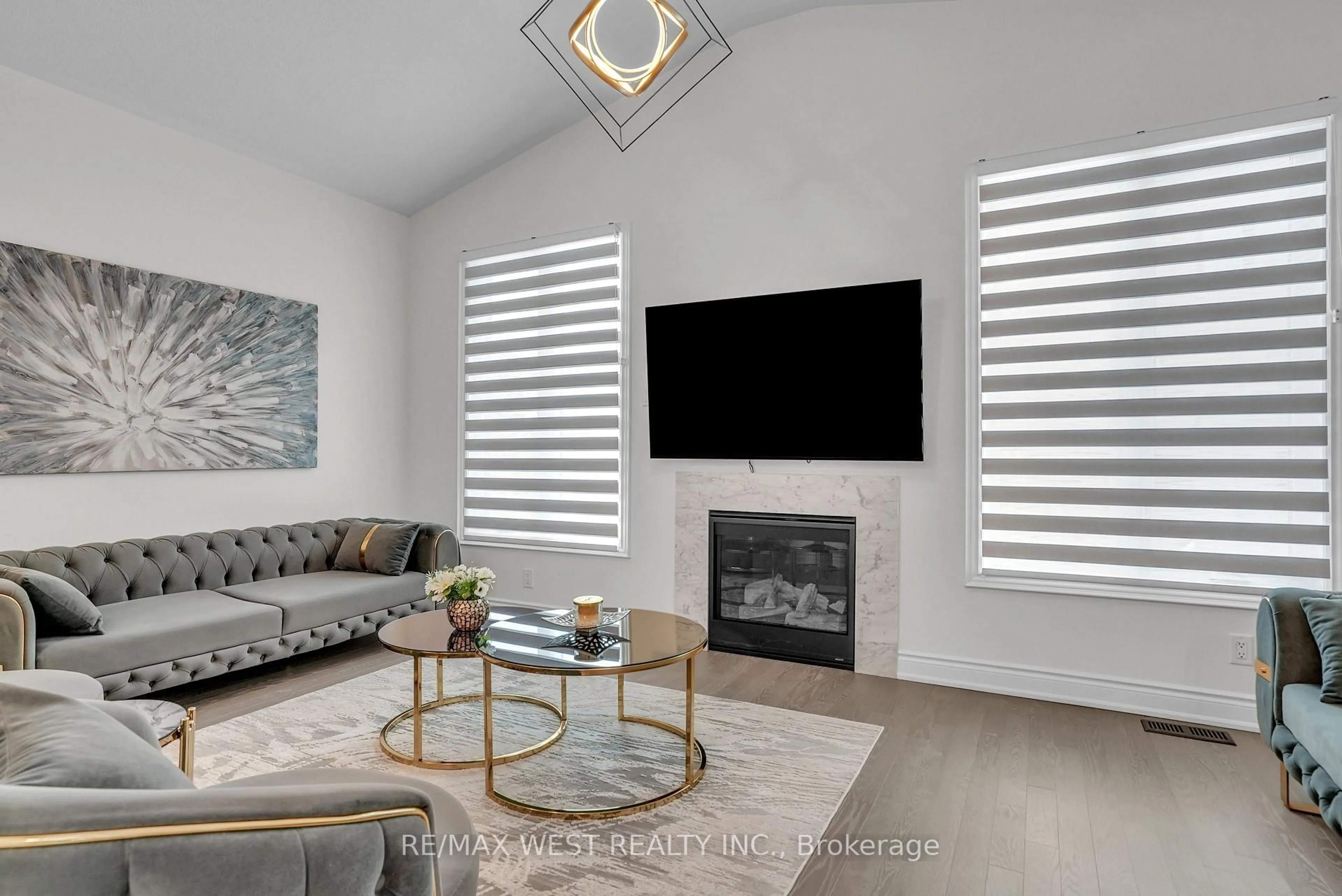 Living room with furniture, unknown for 110 Scarlet Way, Bradford West Gwillimbury Ontario L3Z 4J2