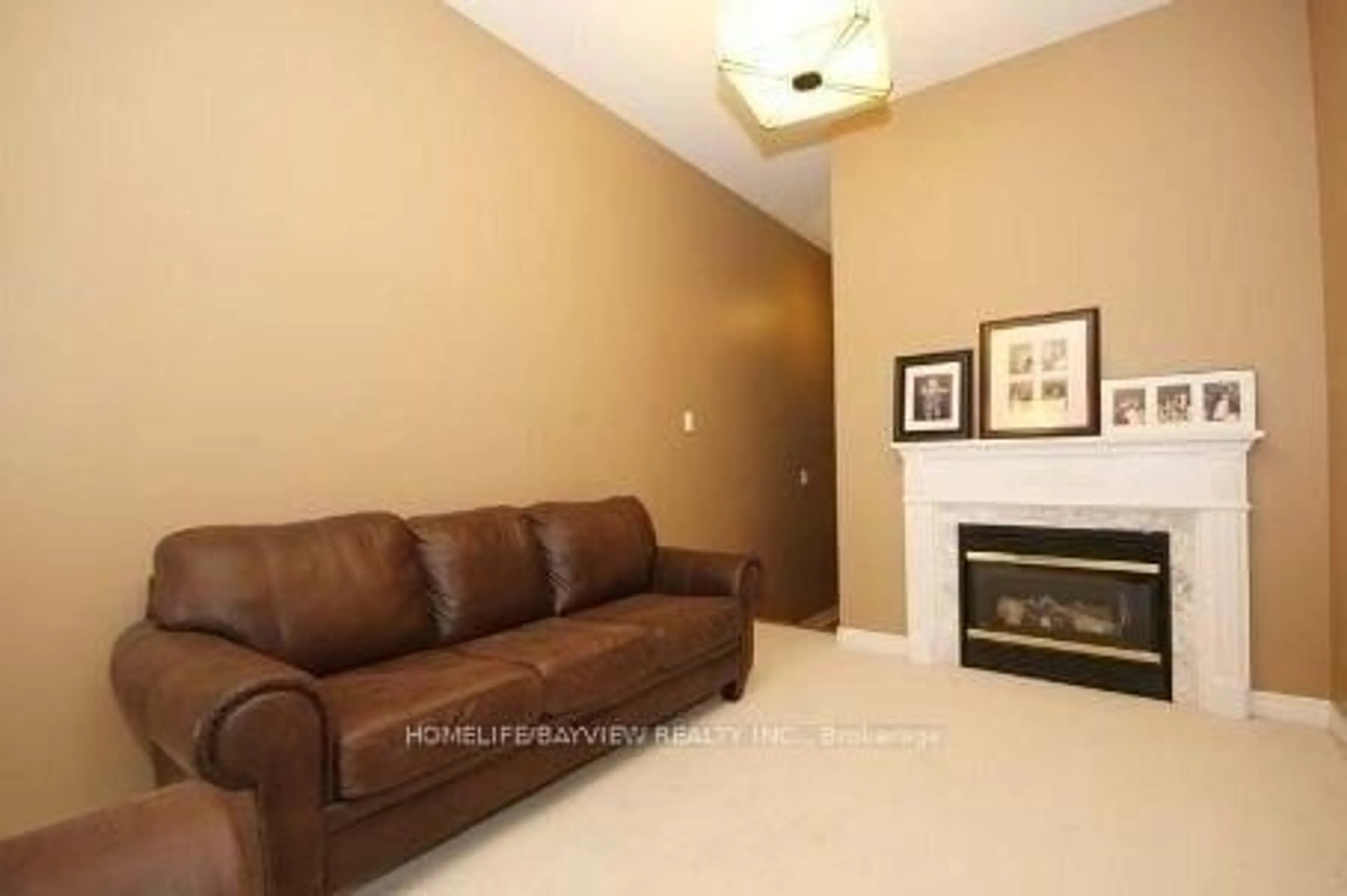Living room with furniture, unknown for 30 Mosswood Rd, Vaughan Ontario L4J 9C6