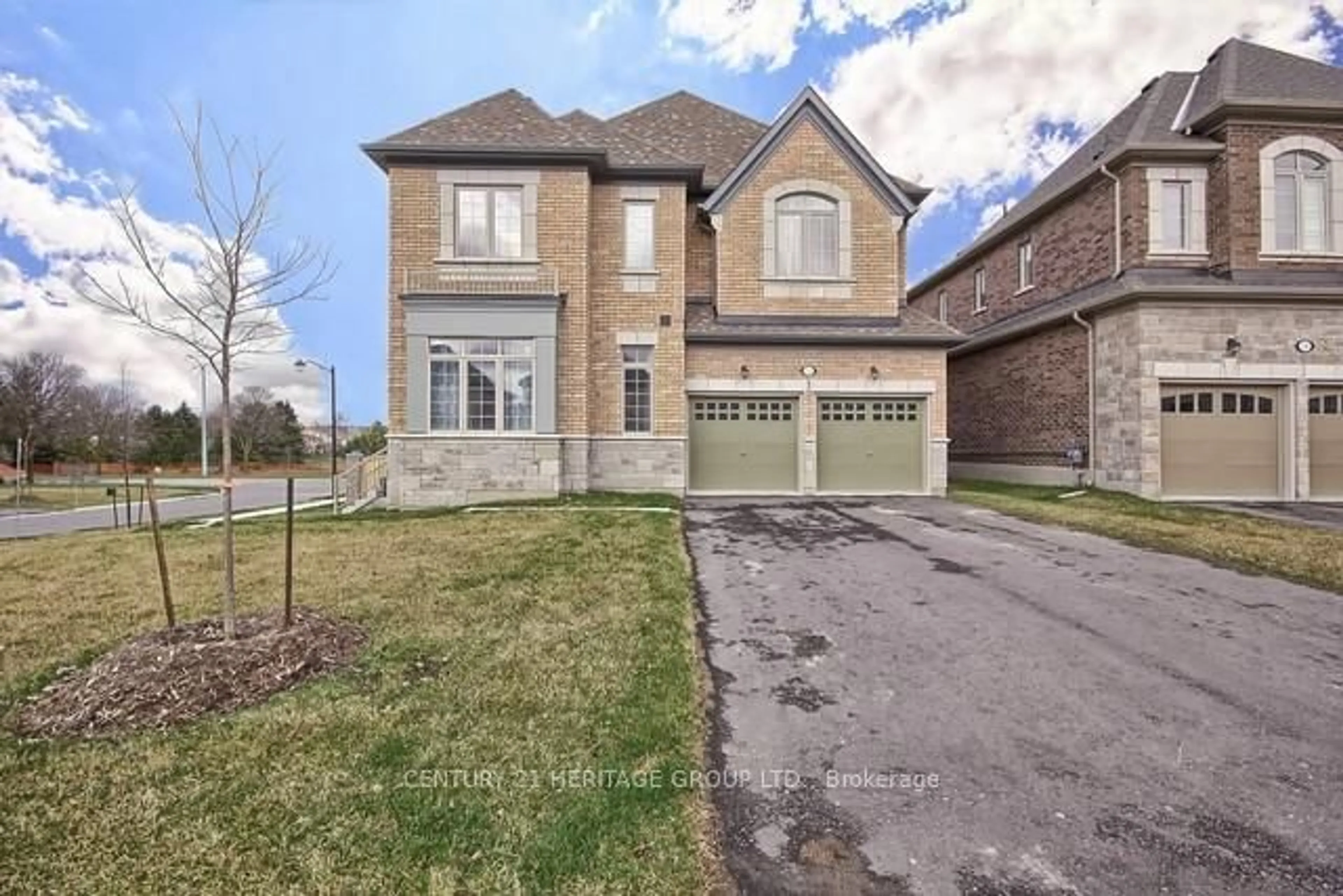 Home with brick exterior material, street for 24 Alf Neely Way, Newmarket Ontario L3Y 0C6