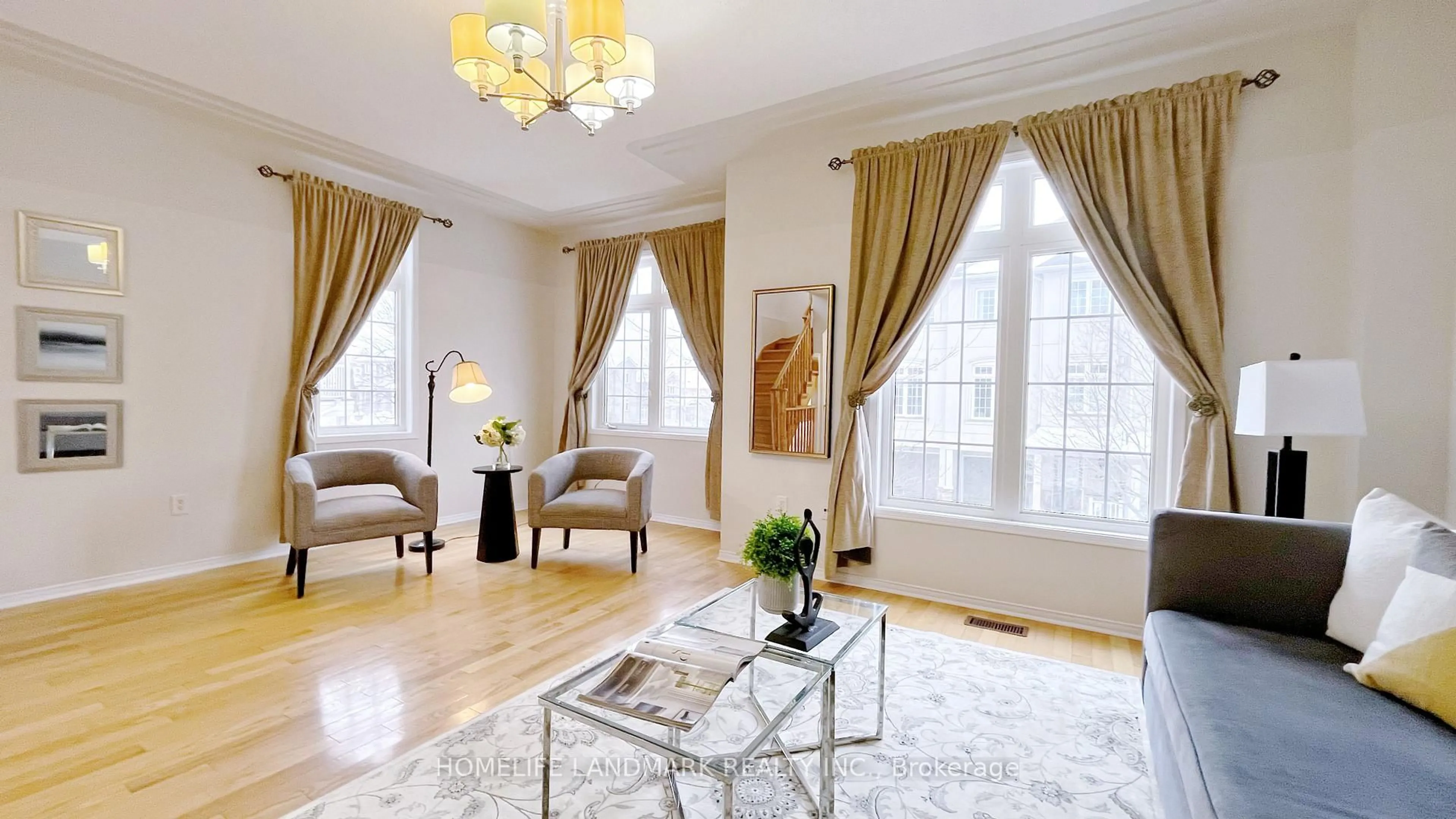 Living room with furniture, unknown for 10 Post Oak Dr #42, Richmond Hill Ontario L4E 4H8