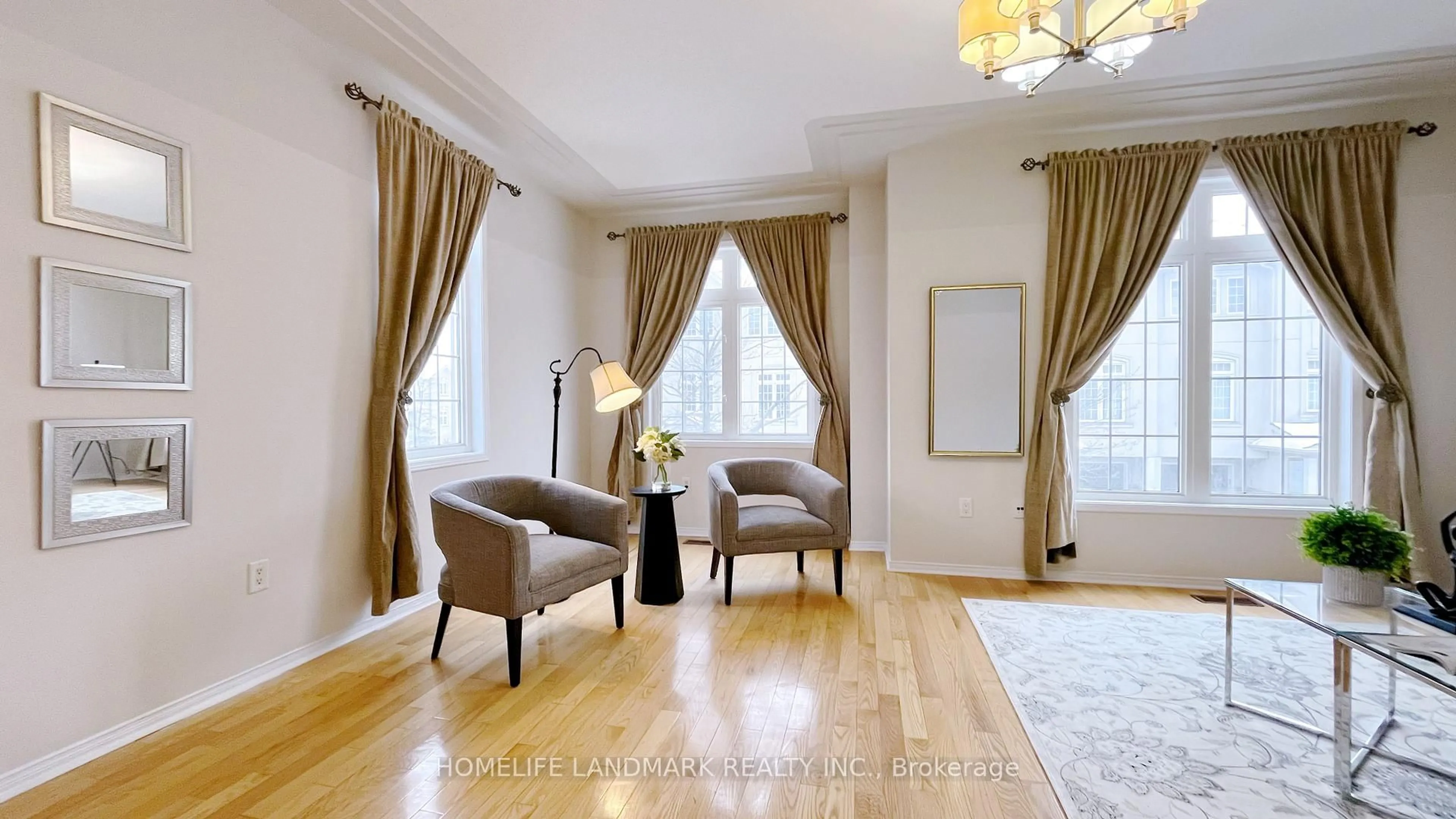 Living room with furniture, unknown for 10 Post Oak Dr #42, Richmond Hill Ontario L4E 4H8