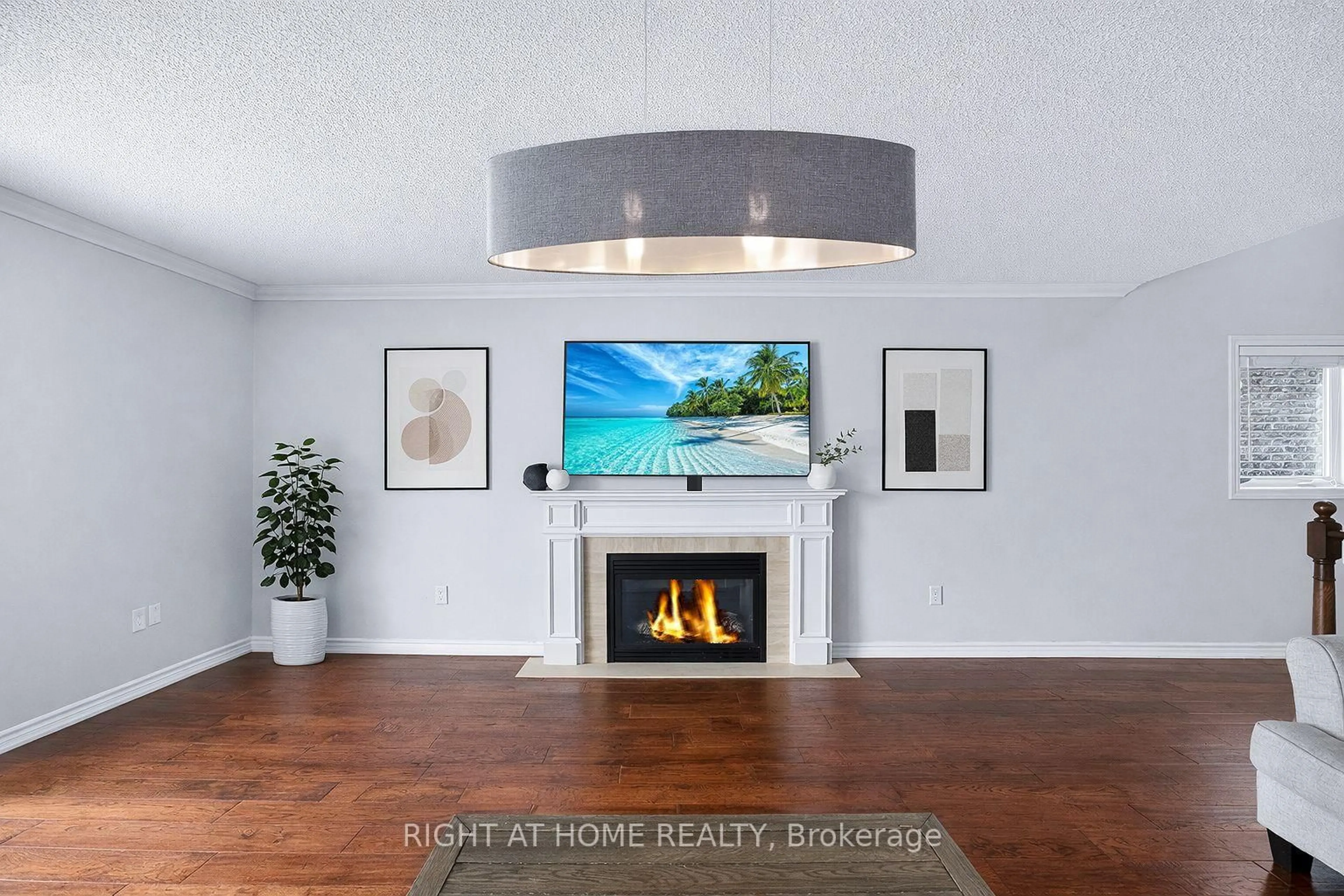 Home theater for 1342 Corm St, Innisfil Ontario L9S 0B2