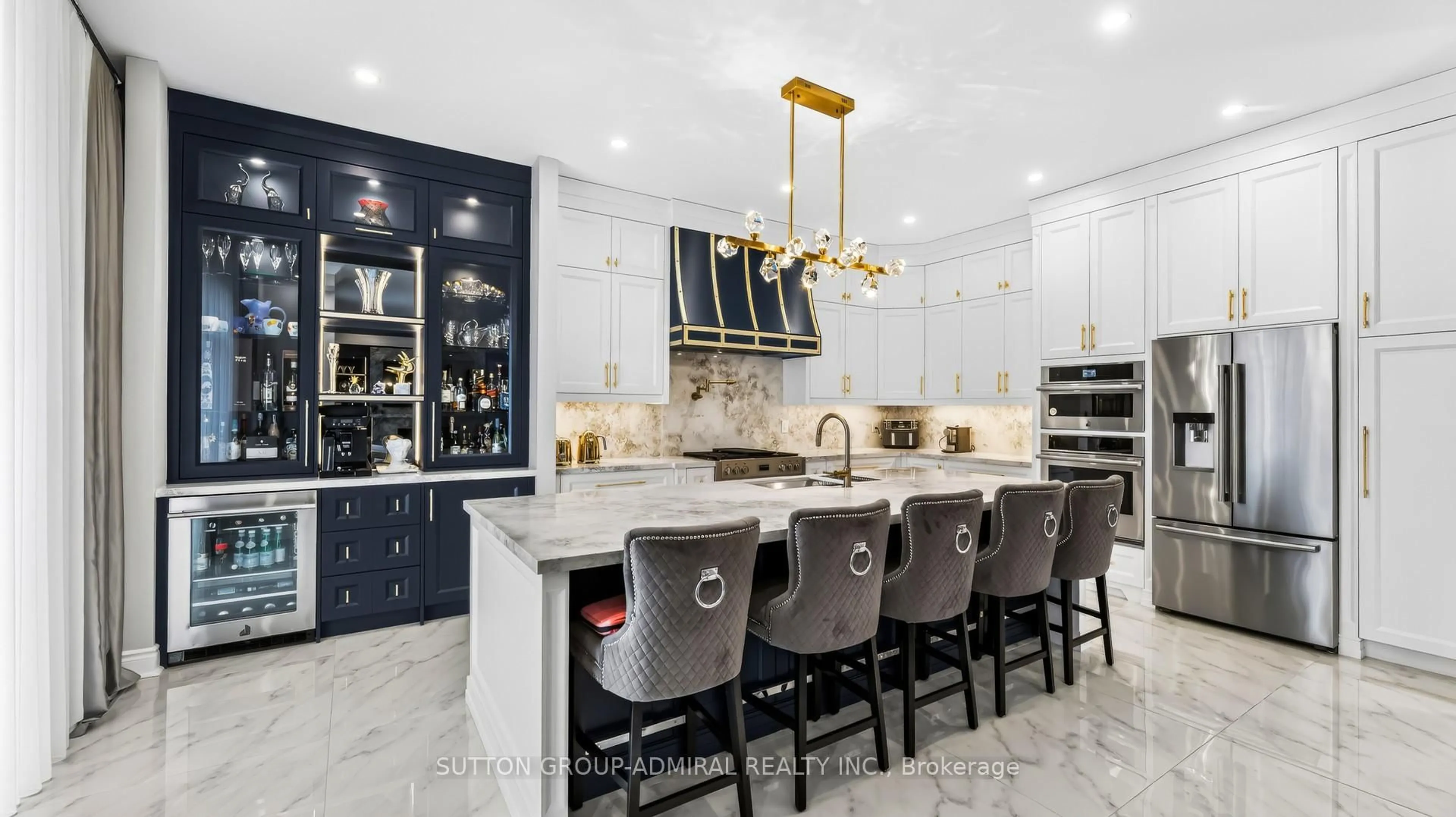 Contemporary kitchen, ceramic/tile floor for 37 Cedarpoint Crt, Vaughan Ontario L6A 4P7