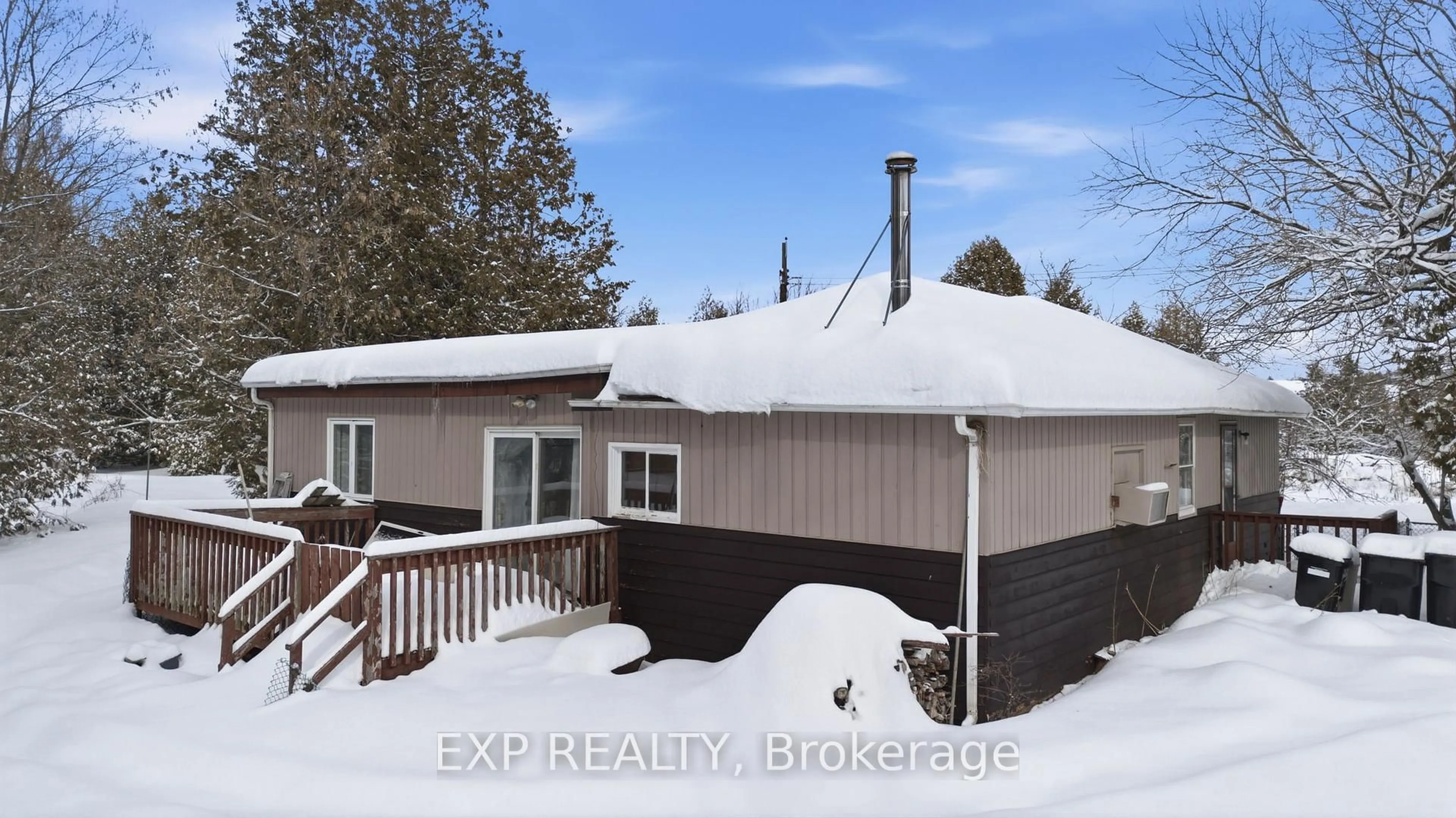 A pic from outside/outdoor area/front of a property/back of a property/a pic from drone, street for 8511 Small Lane, Adjala-Tosorontio Ontario L0G 1L0