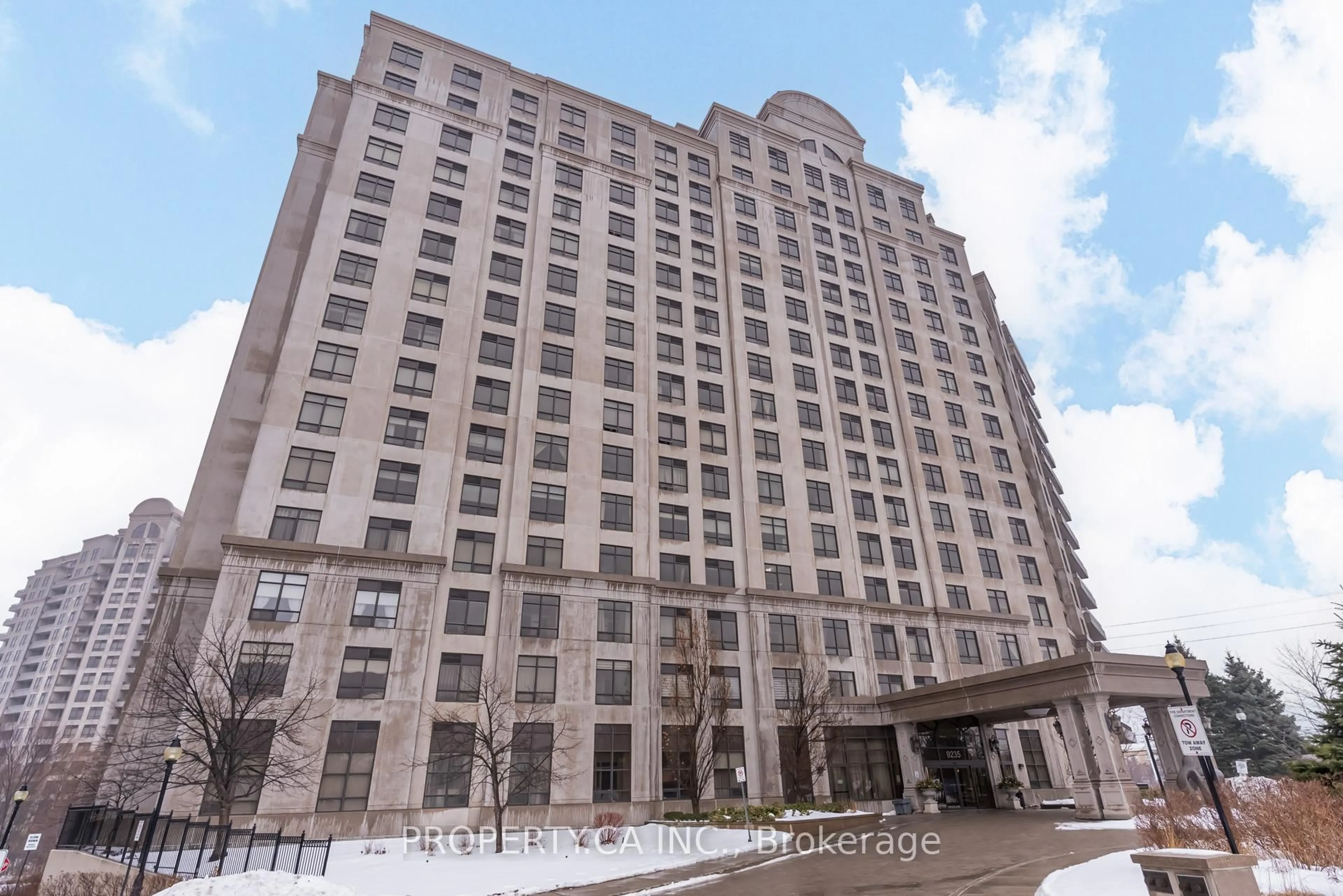 Indoor foyer for 9235 Jane St #305, Vaughan Ontario L6A 0J8