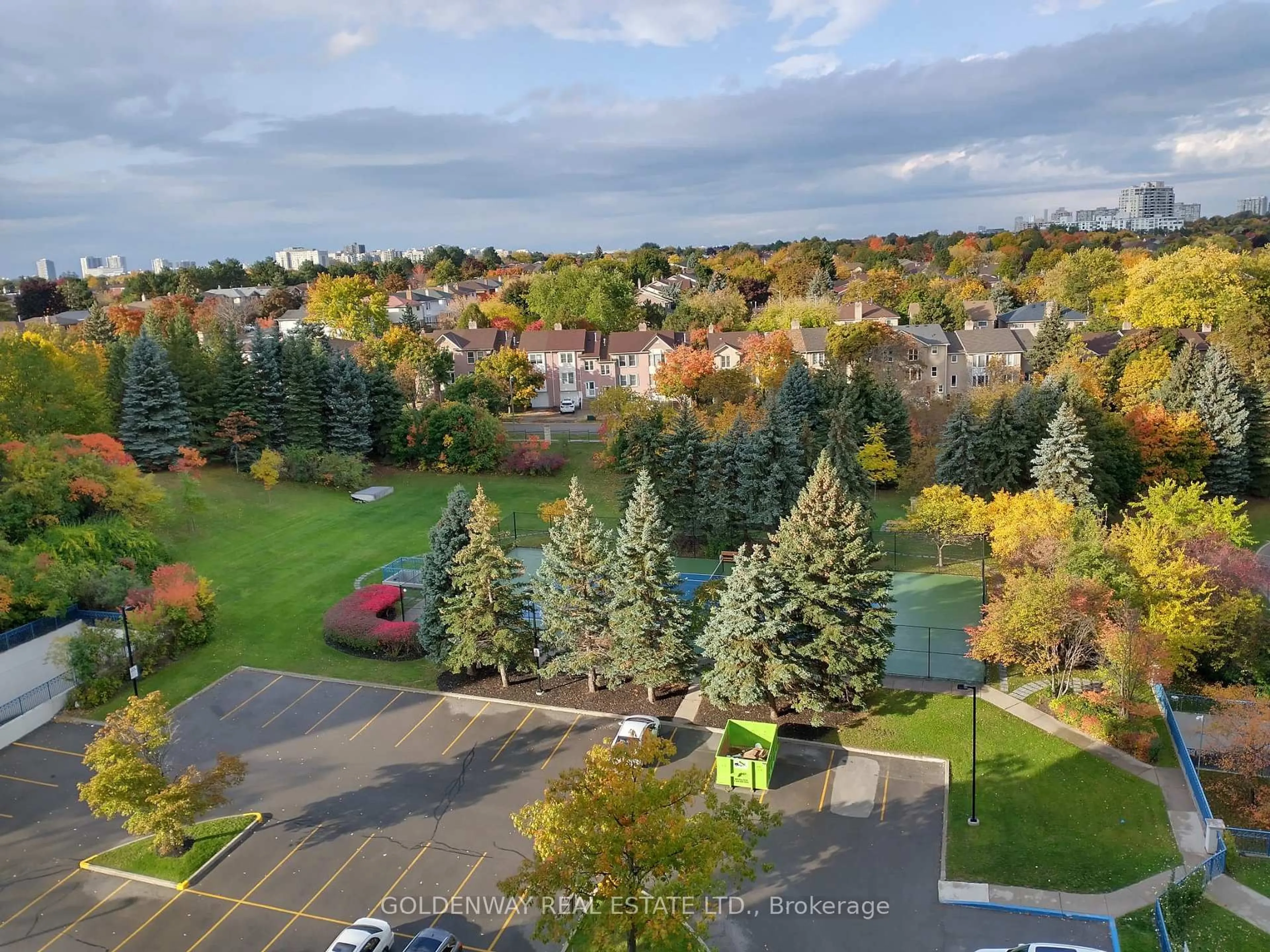 A pic from outside/outdoor area/front of a property/back of a property/a pic from drone, forest/trees view for 7300 Yonge St #1012, Vaughan Ontario L4J 7Y5