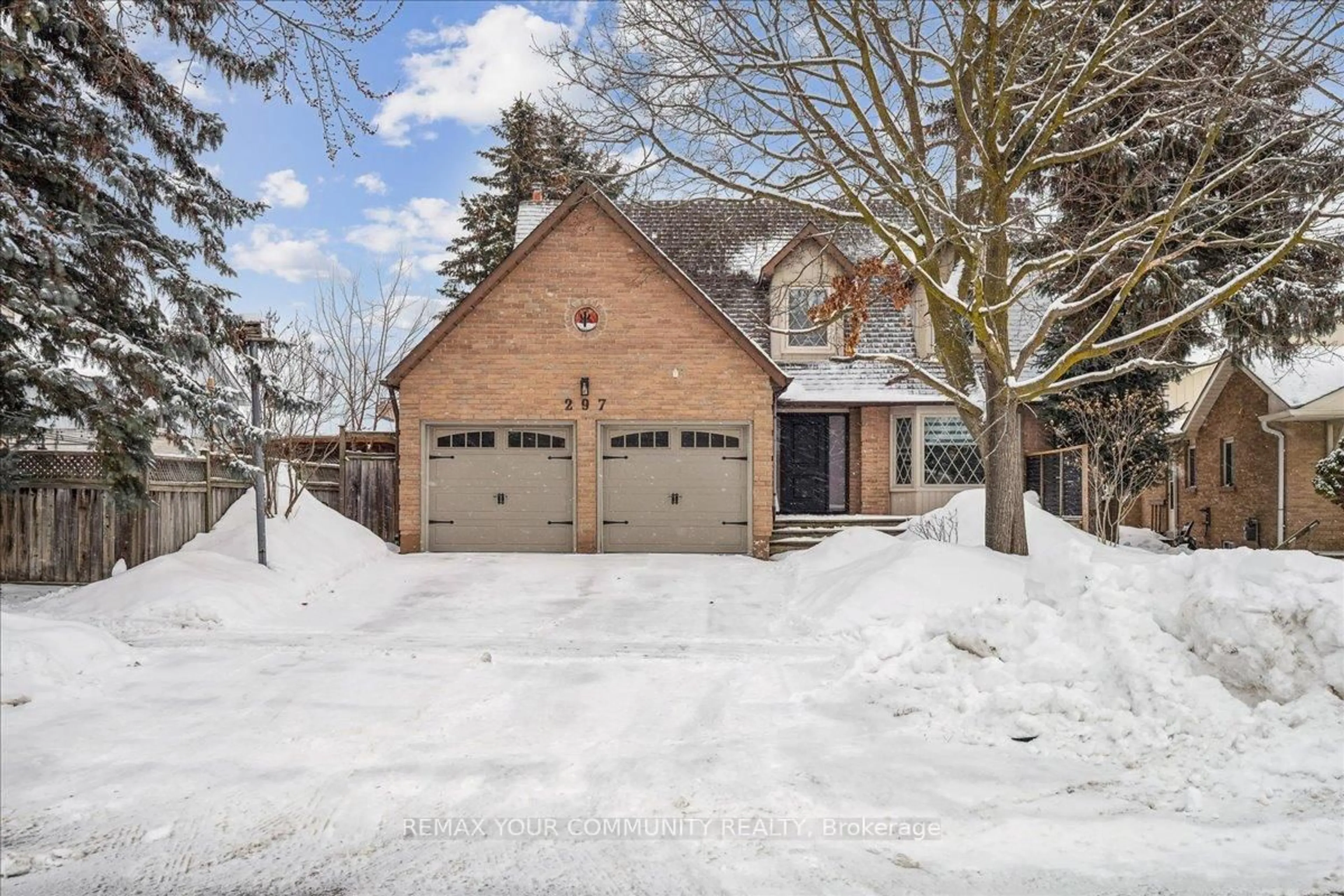 Home with brick exterior material, street for 297 Burford St, Newmarket Ontario L3Y 6E7